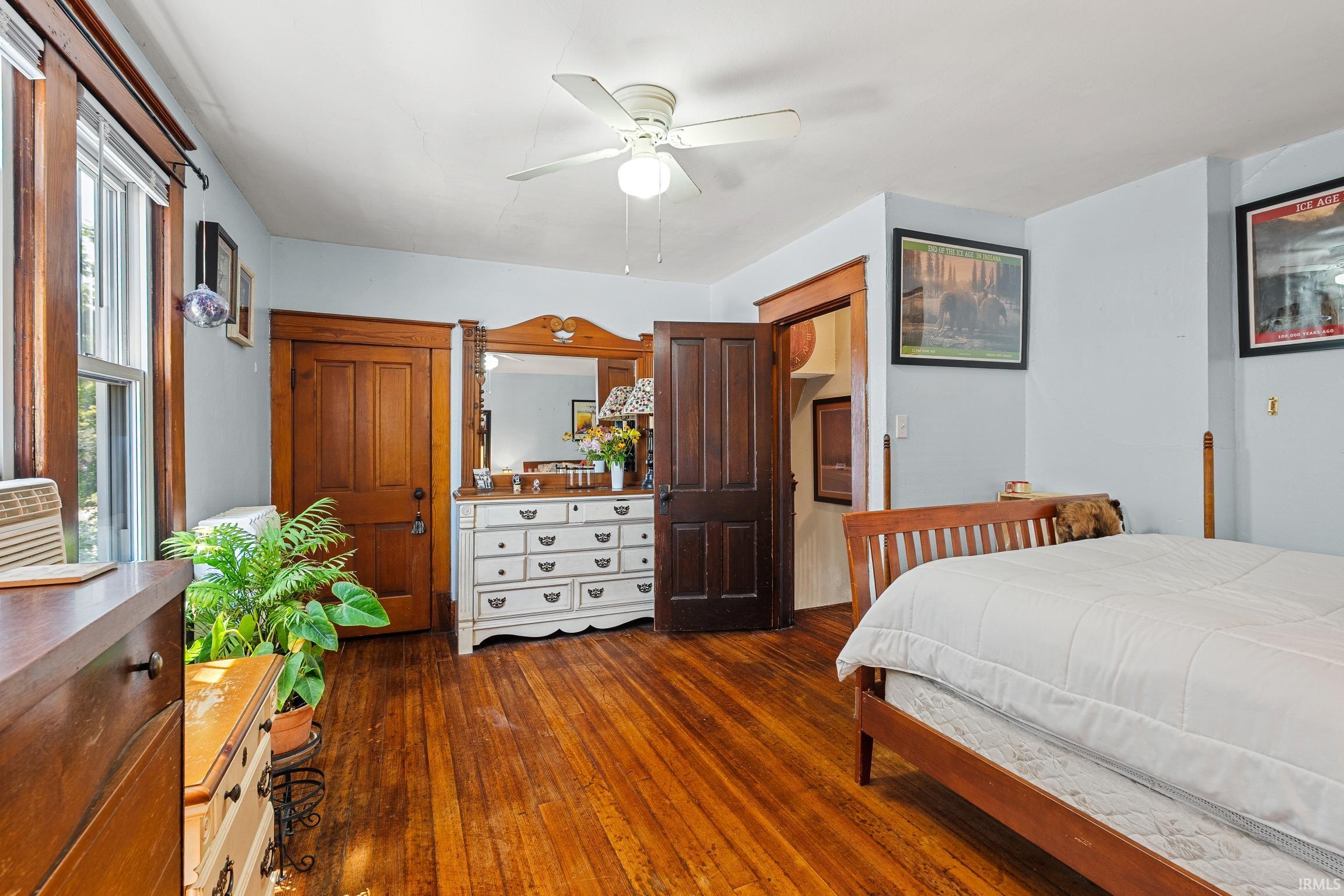Photo 33 of 207 7th Street