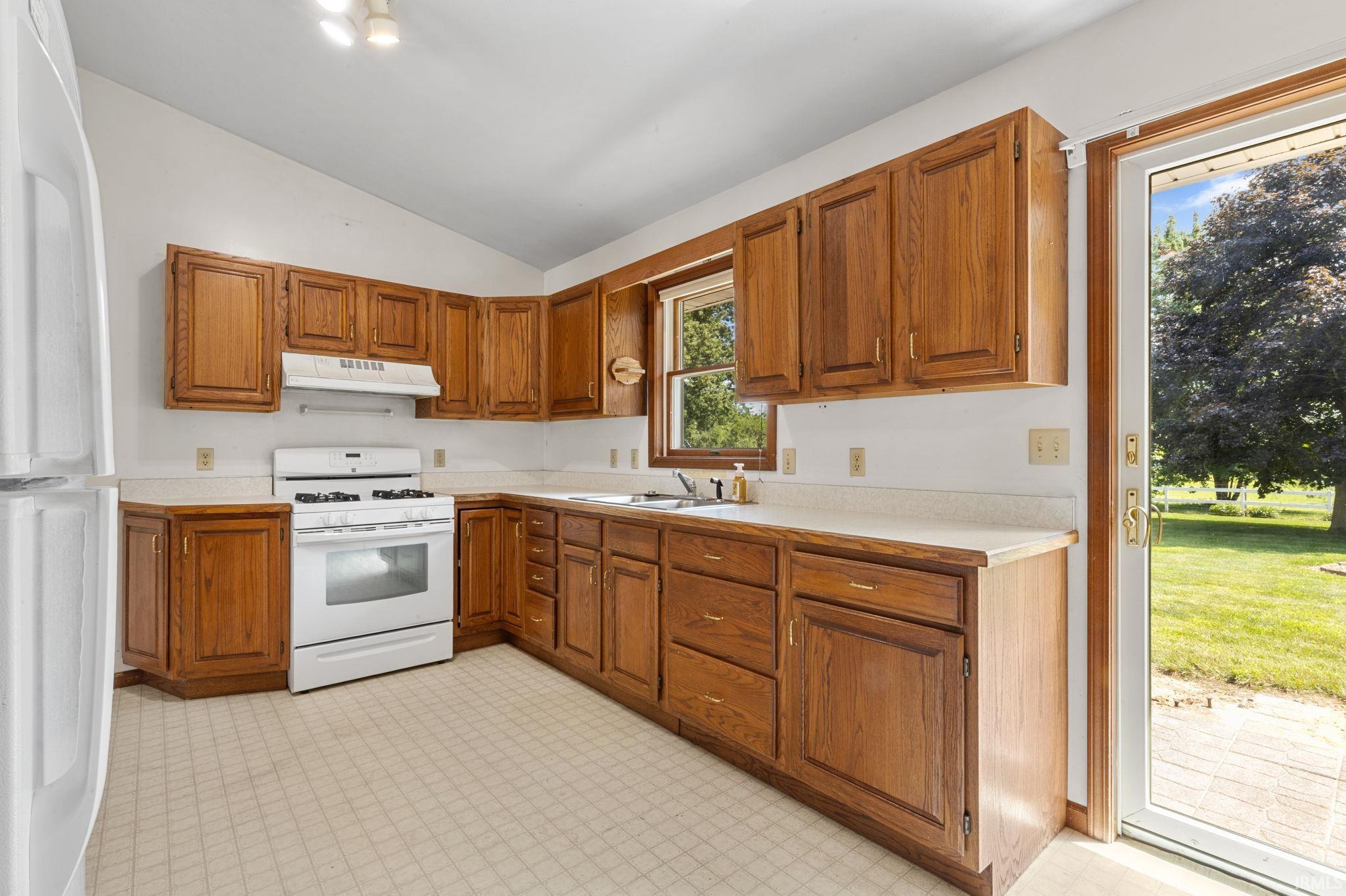Photo 7 of 18376 Debra Drive