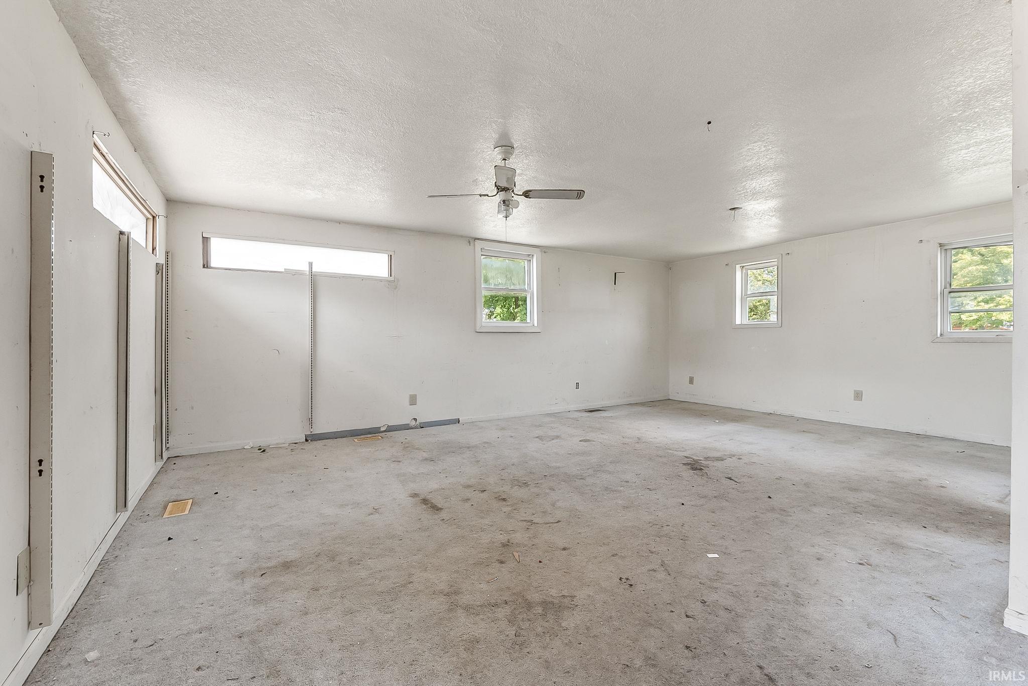 Photo 16 of 1858 W Auburn Drive