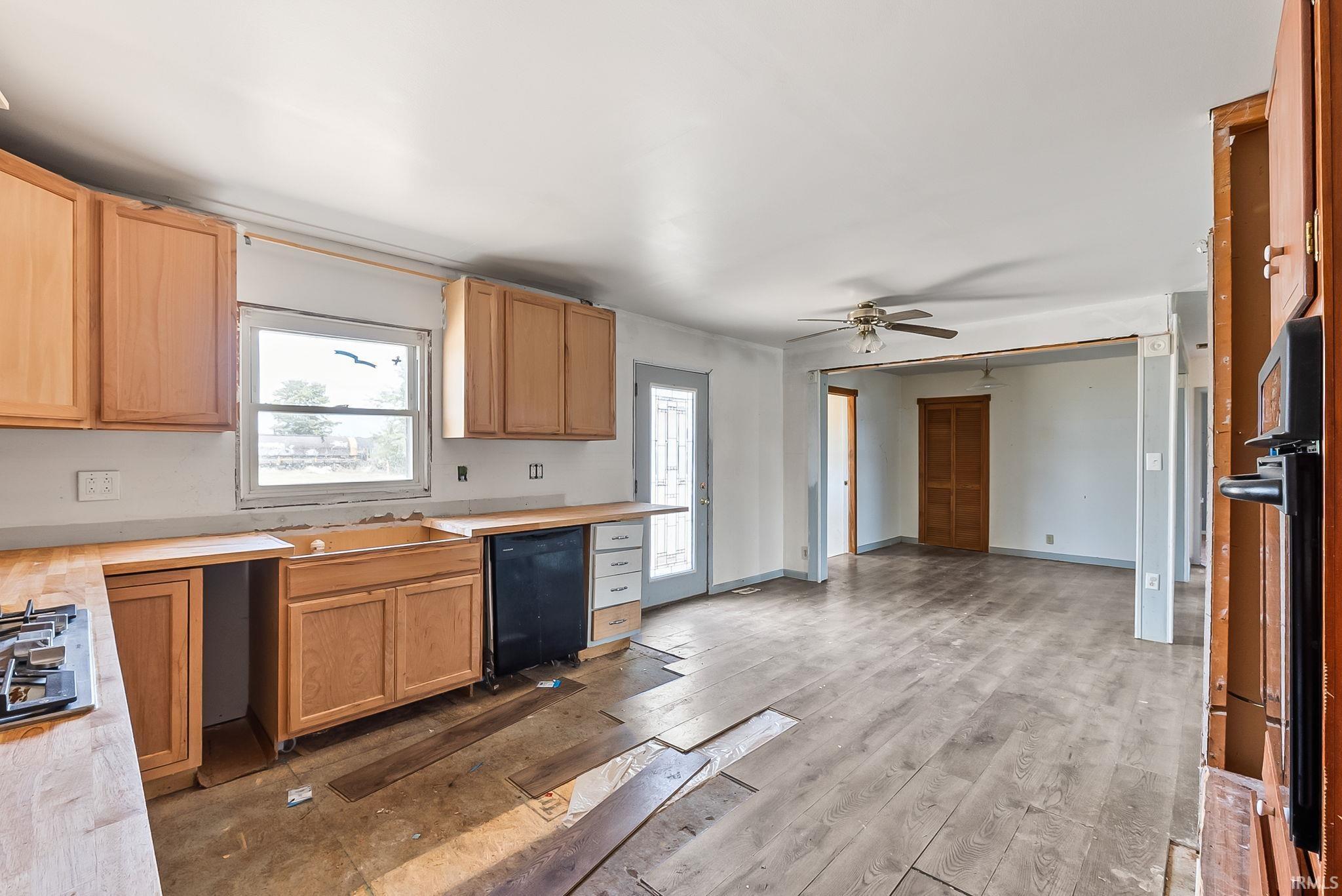 Photo 6 of 1858 W Auburn Drive