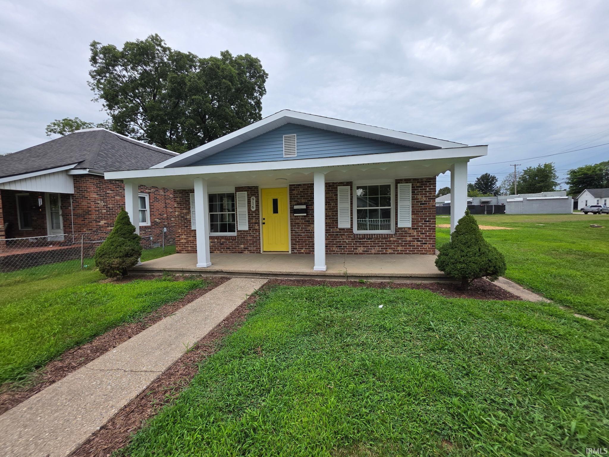 Photo 2 of Sale Pending at 916 N 13th Street, Vincennes, IN 47591 | MLS# 202631974 | Listing updated on 2026-09-30