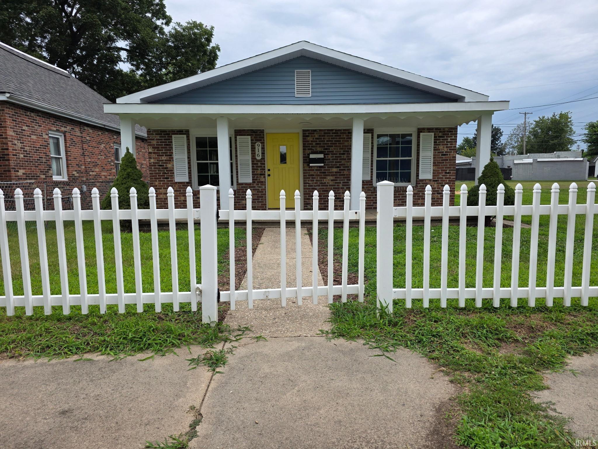 Photo 3 of Sale Pending at 916 N 13th Street, Vincennes, IN 47591 | MLS# 202631974 | Listing updated on 2026-09-30