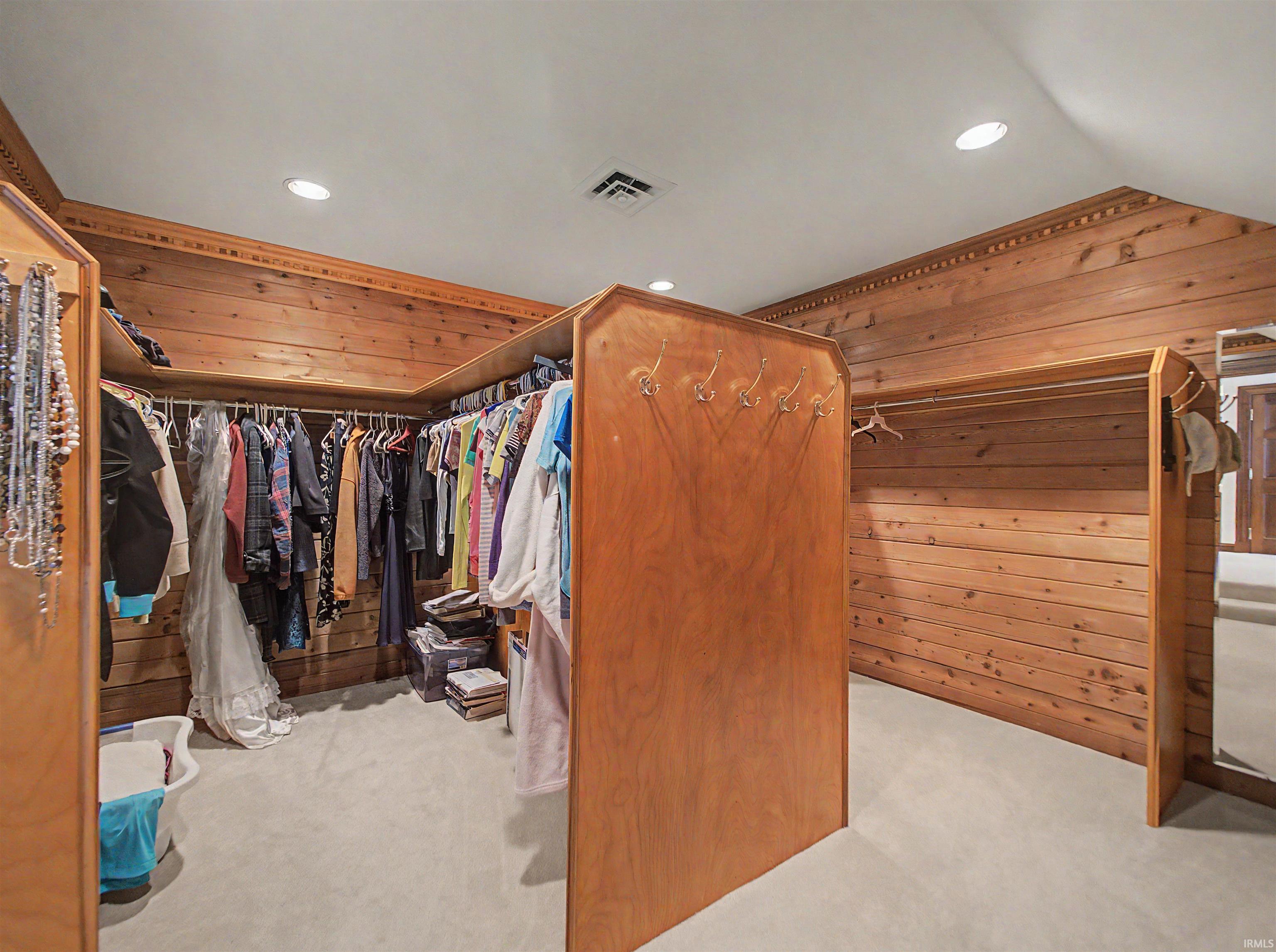 Listing 208