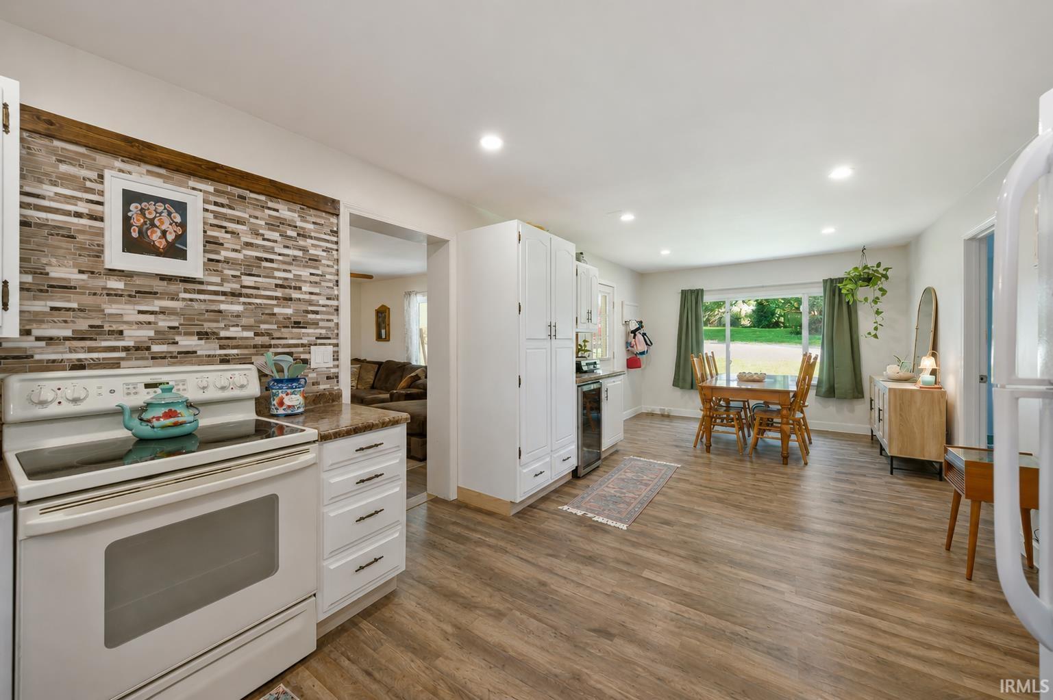 5th image of 11225 Sharon Dr, Evansville, IN 47712 | MLS# 202632048