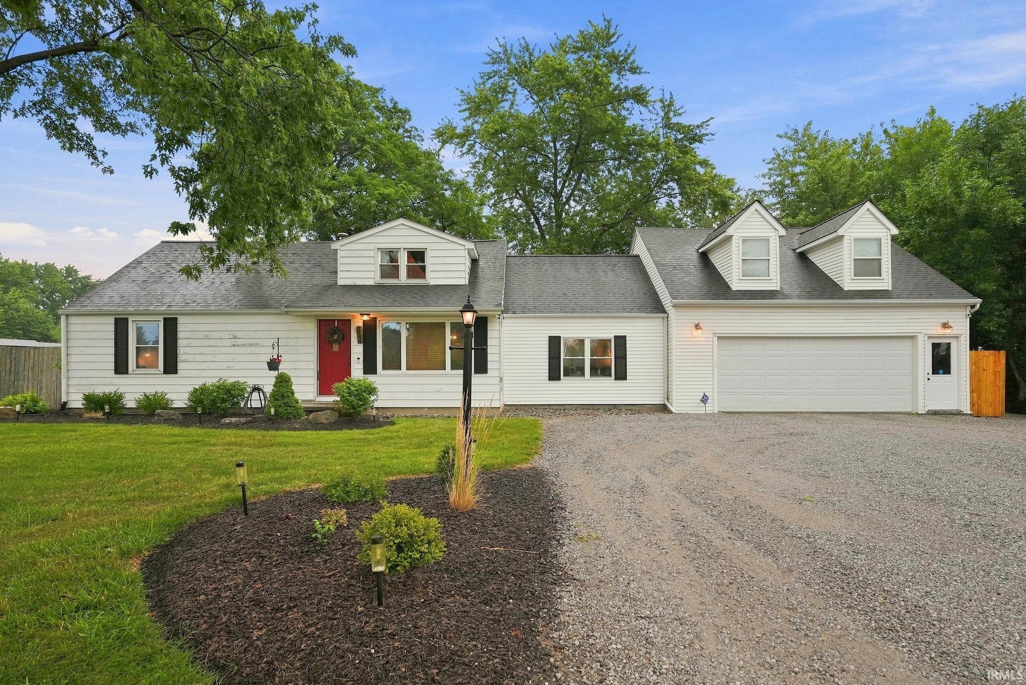 1st image of 10920 Auburn Rd, Fort Wayne, IN 46845 | MLS# 202632059
