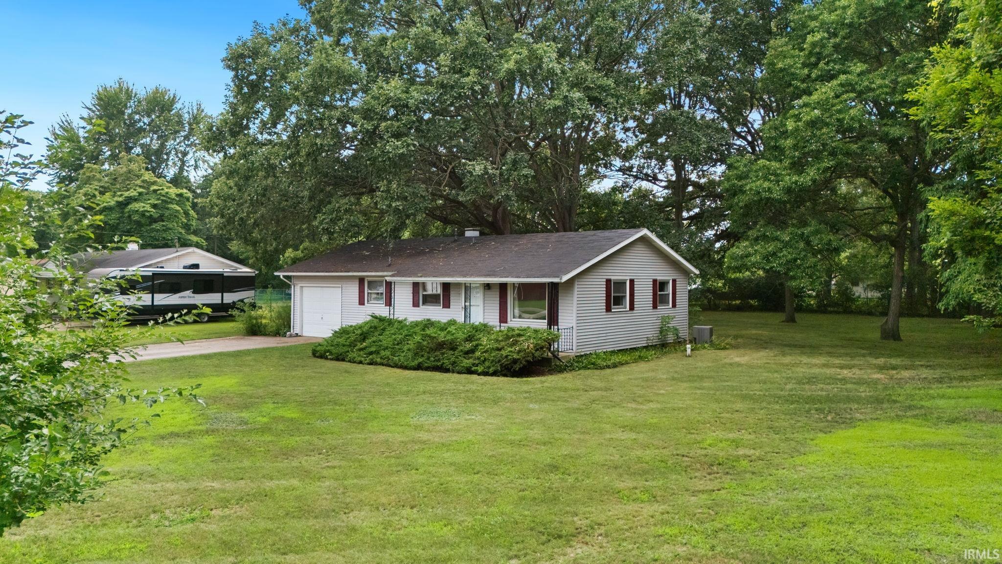 2nd image of 545 Jay Dee St, Elkhart, IN 46514 | MLS# 202632075