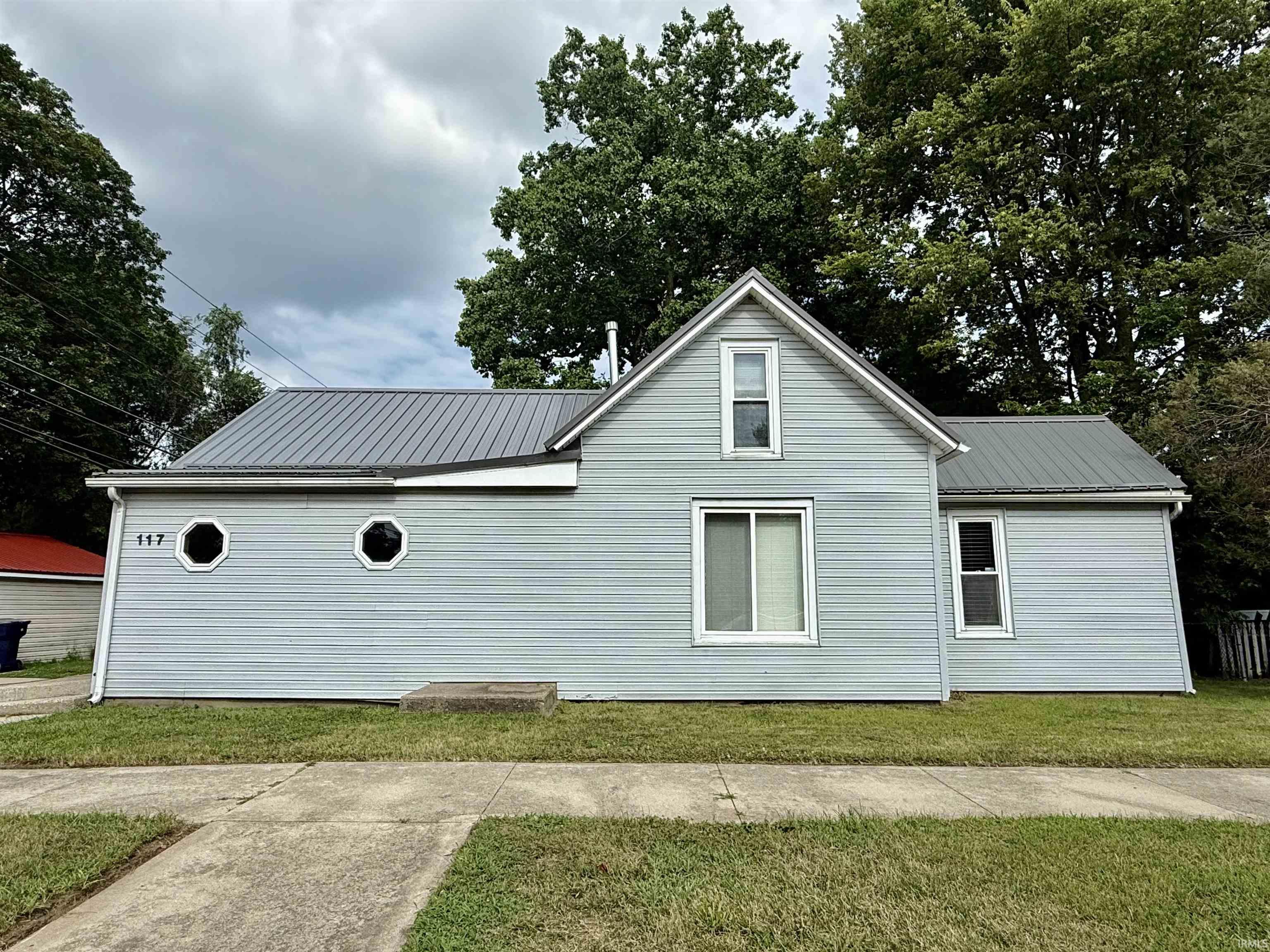 2nd image of 117 S Sherman St, Warsaw, IN 46580 | MLS# 202632108