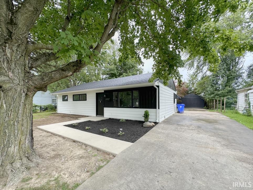 2nd image of 1117 Brentwood Dr, Kokomo, IN 46901 | MLS# 202632144