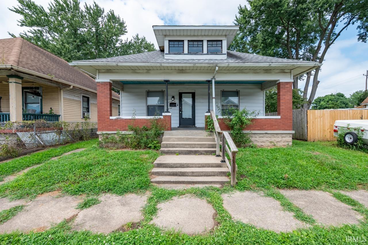 1st image of 715 S 16th St, Terre Haute, IN 47807 | MLS# 202632152