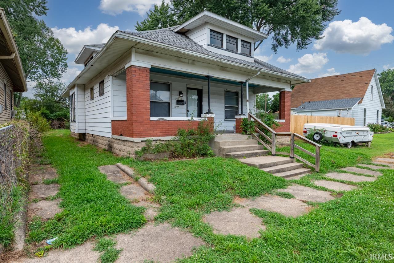 2nd image of 715 S 16th St, Terre Haute, IN 47807 | MLS# 202632152