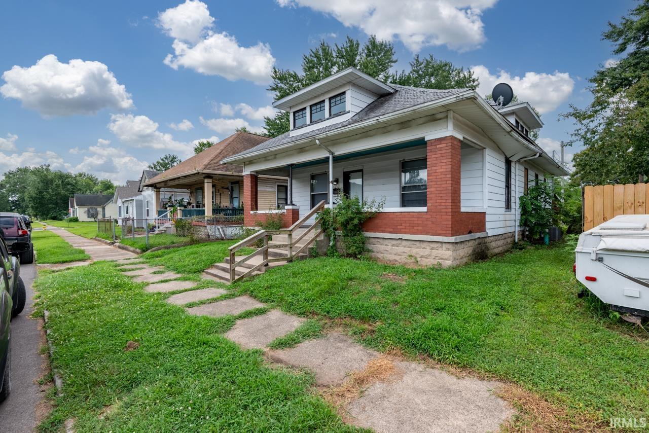 3rd image of 715 S 16Th St, Terre Haute, IN 47807 | MLS# 202632152