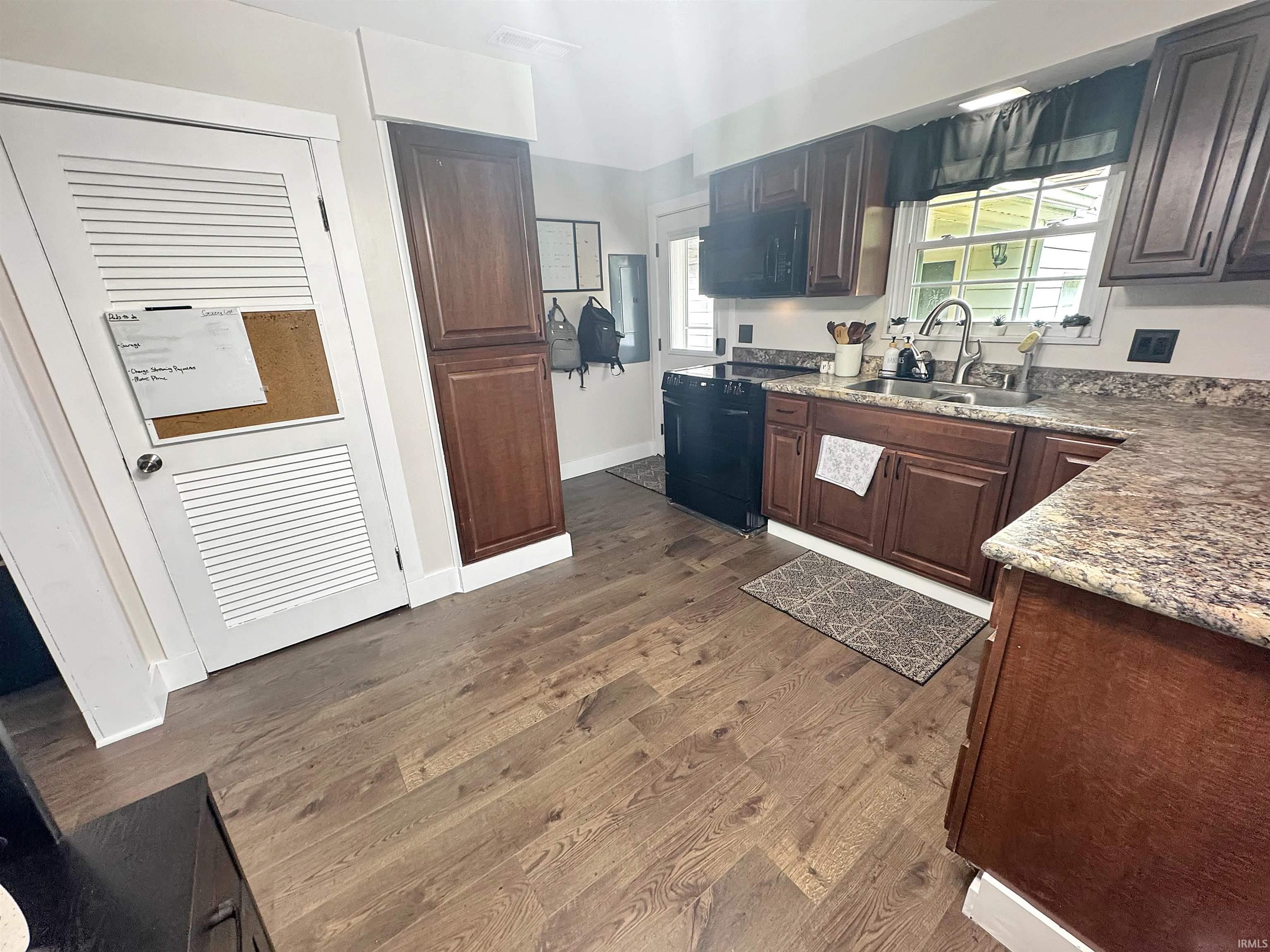 3rd image of 2555 N Evans St, Evansville, IN 47711 | MLS# 202632183