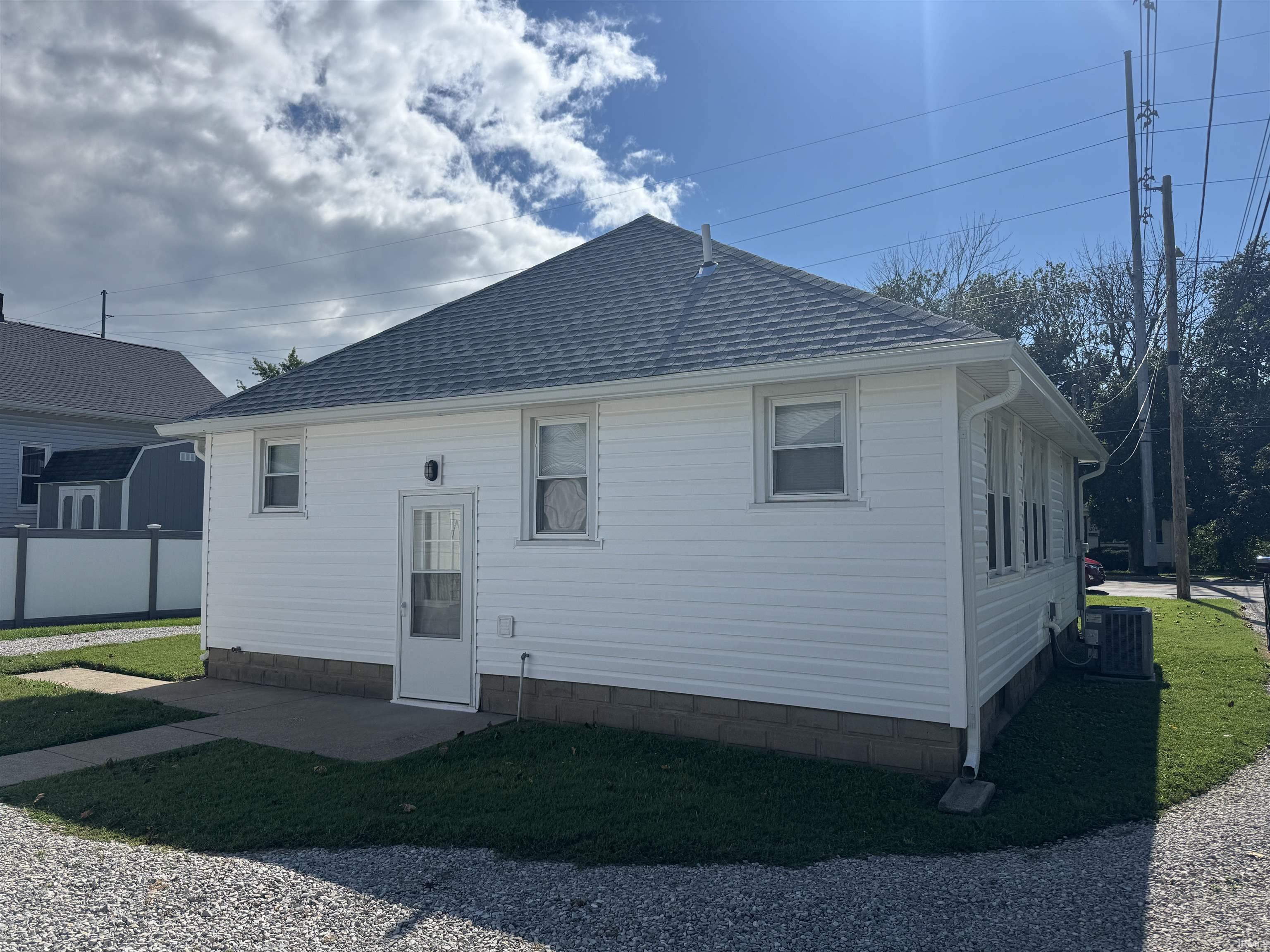 Photo 4 of Manufactured home for sale at 1209 N Boeke Rd, Evansville, IN 47711 | MLS# 202632188 | Listing updated on 2026-09-04