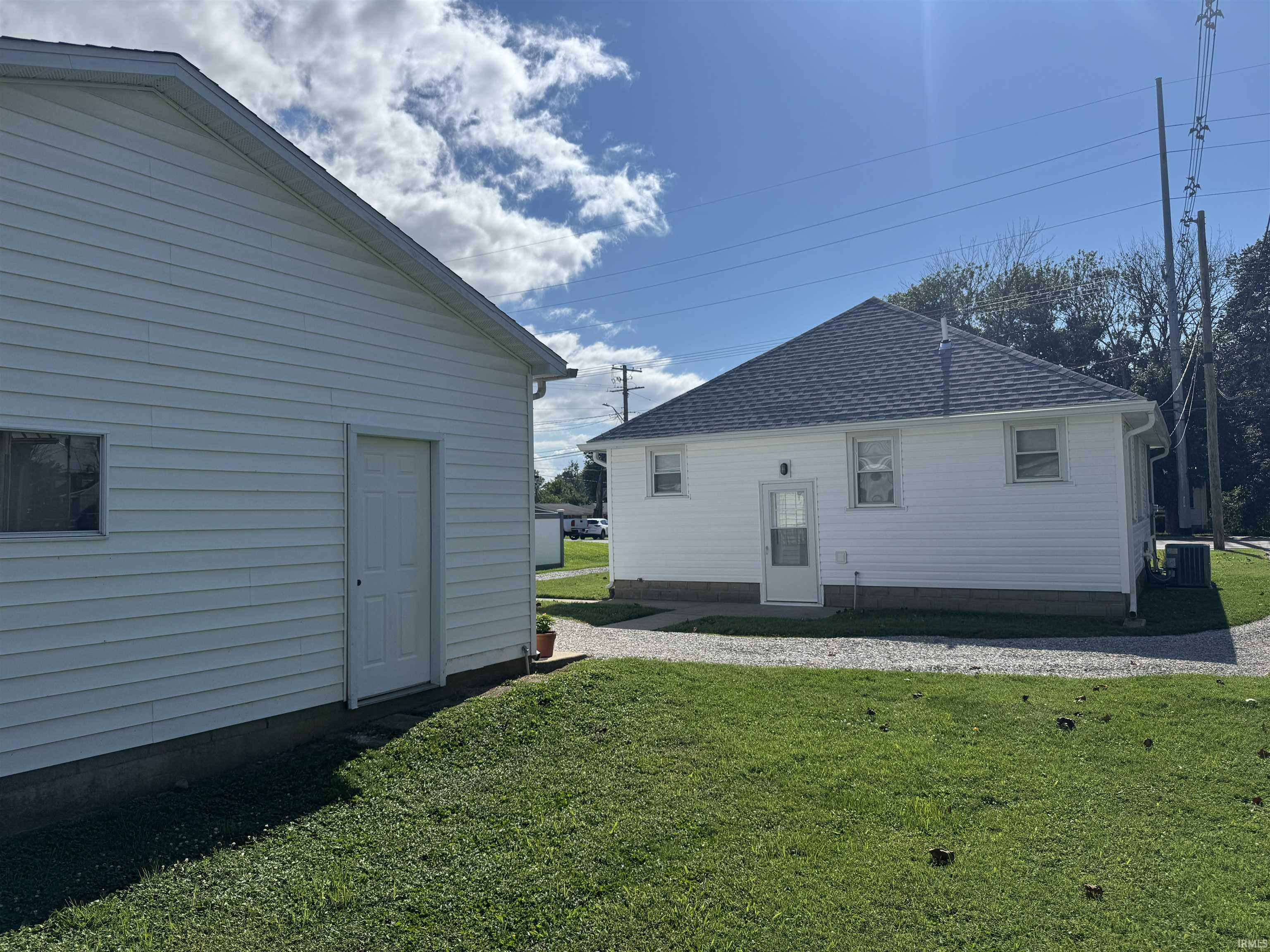 Photo 5 of Manufactured home for sale at 1209 N Boeke Rd, Evansville, IN 47711 | MLS# 202632188 | Listing updated on 2026-09-04