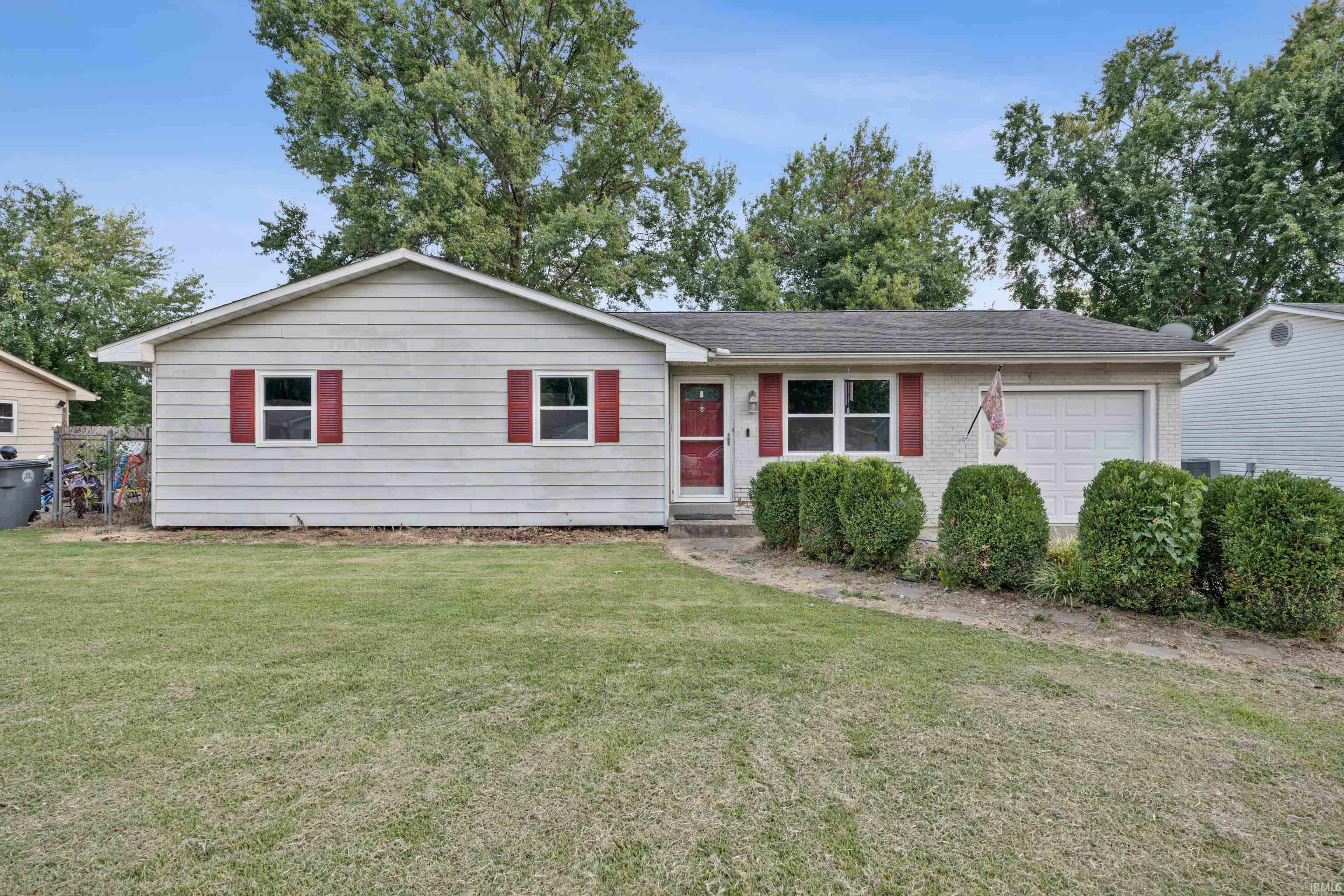 2nd image of 7601 E Gum St, Evansville, IN 47715 | MLS# 202632191