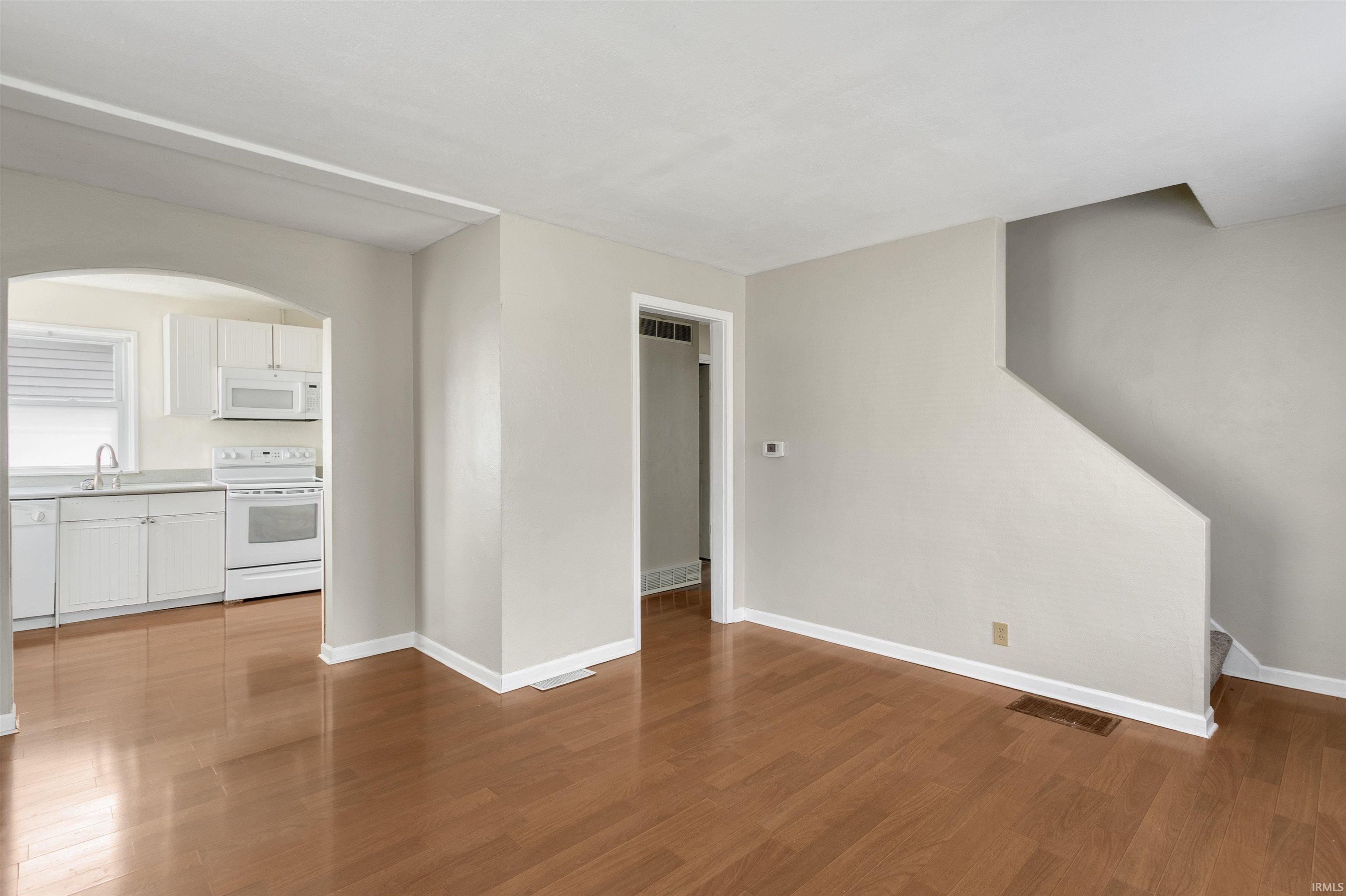 2nd image of 1238 Academy Pl, South Bend, IN 46616 | MLS# 202632253