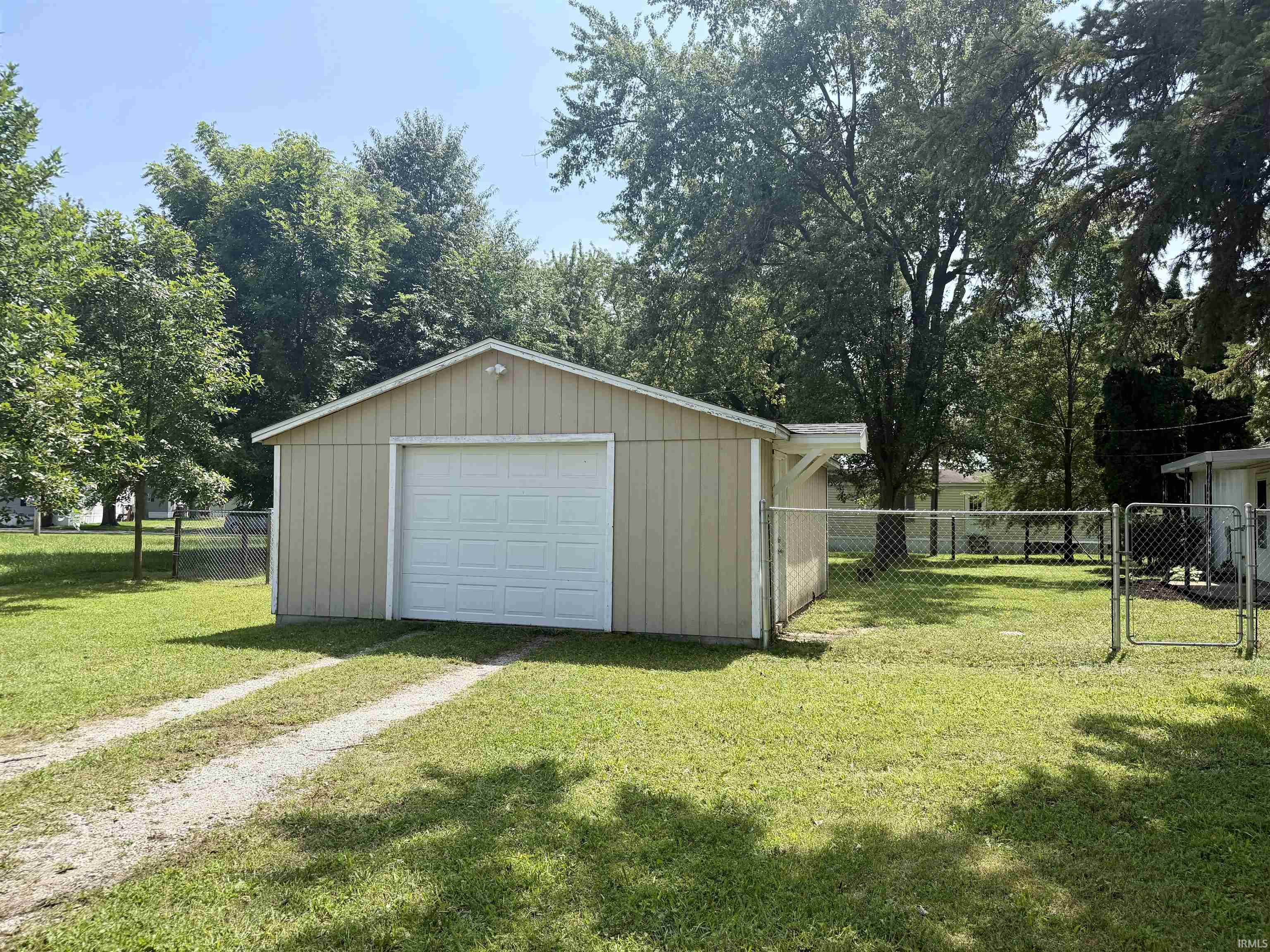 3rd image of 1403 S Miller Ave, Marion, IN 46953 | MLS# 202632269