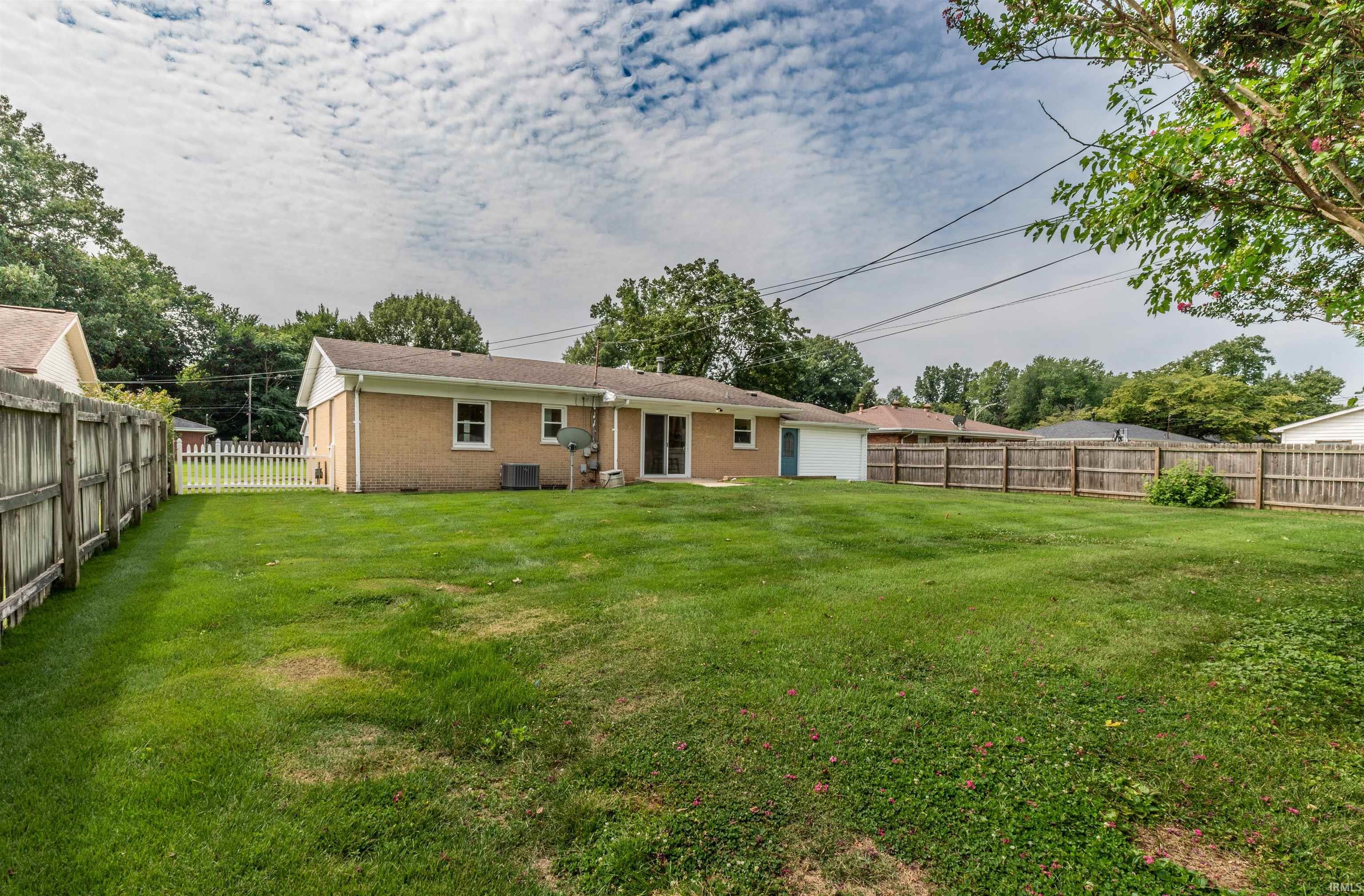 2nd image of 2118 Mahrendale Ave, Evansville, IN 47714 | MLS# 202632275
