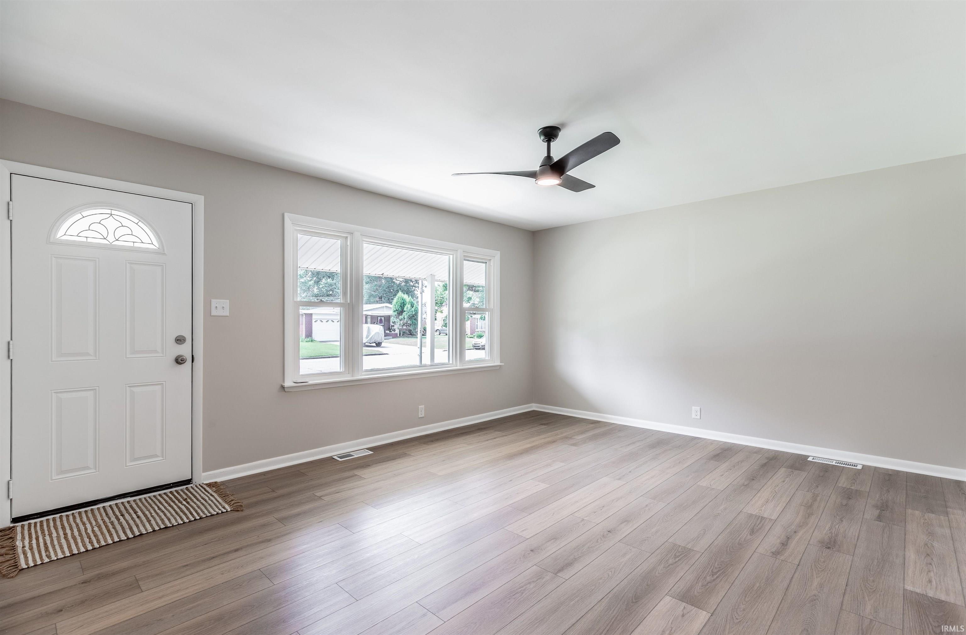 4th image of 2118 Mahrendale Ave, Evansville, IN 47714 | MLS# 202632275