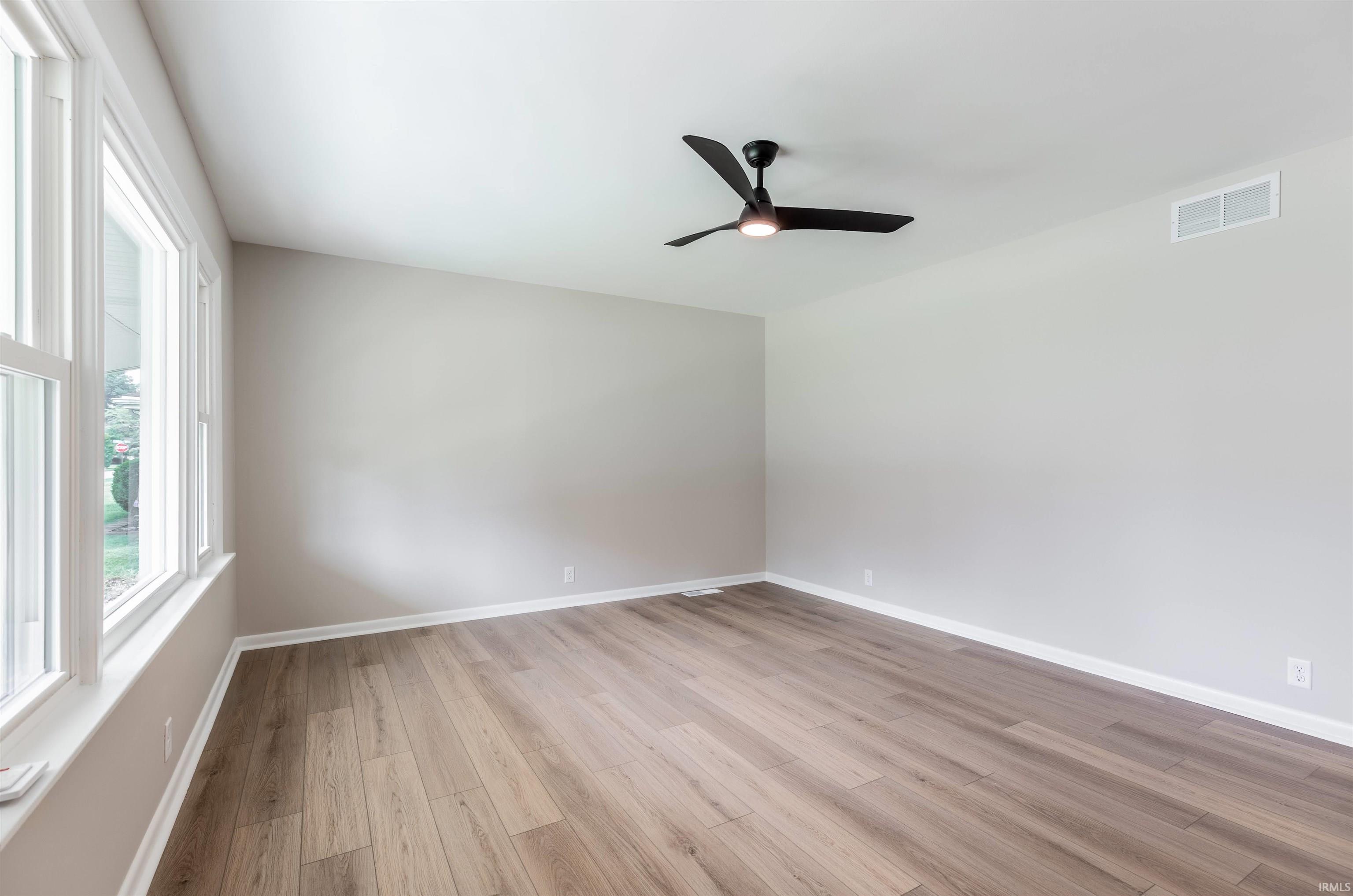 5th image of 2118 Mahrendale Ave, Evansville, IN 47714 | MLS# 202632275