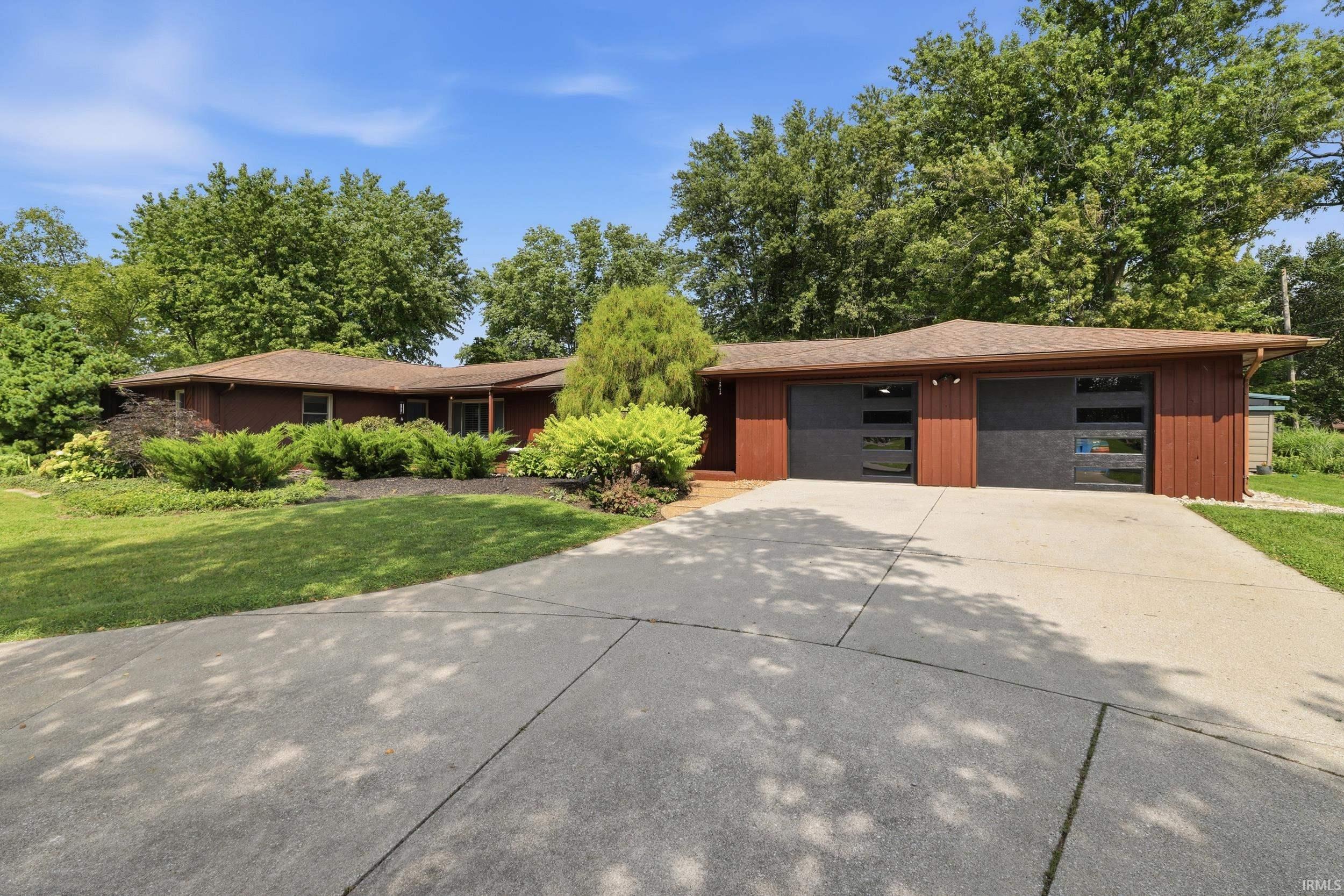 1st image of 2004 Bryn Mar Dr, Kokomo, IN 46902 | MLS# 202632305