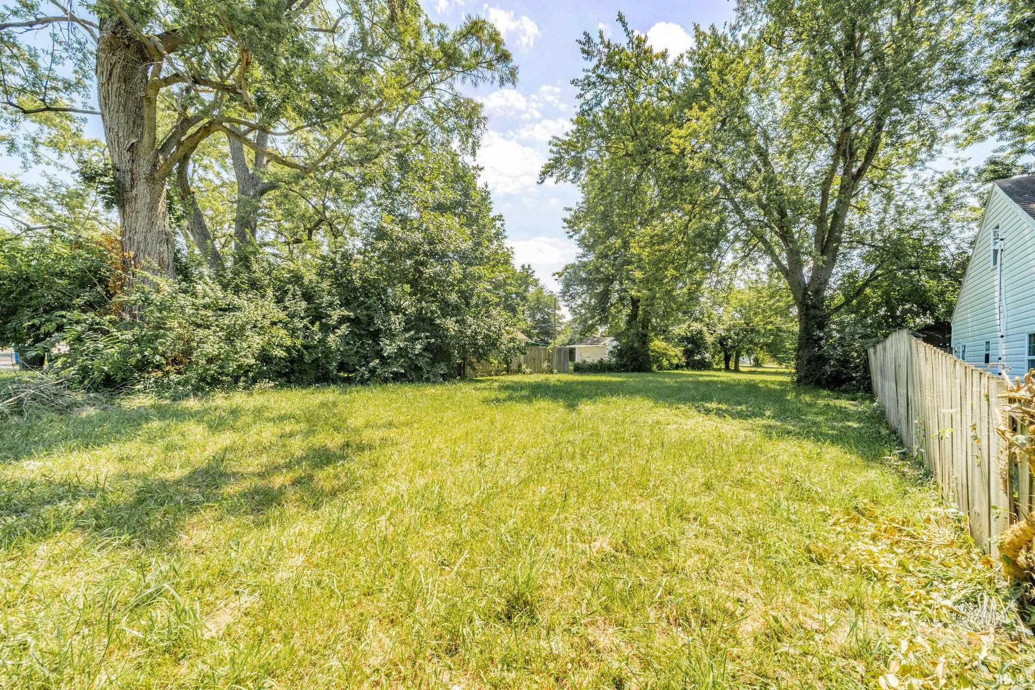 1st image of 111 E Berkley Ave, Muncie, IN 47303 | MLS# 202632345