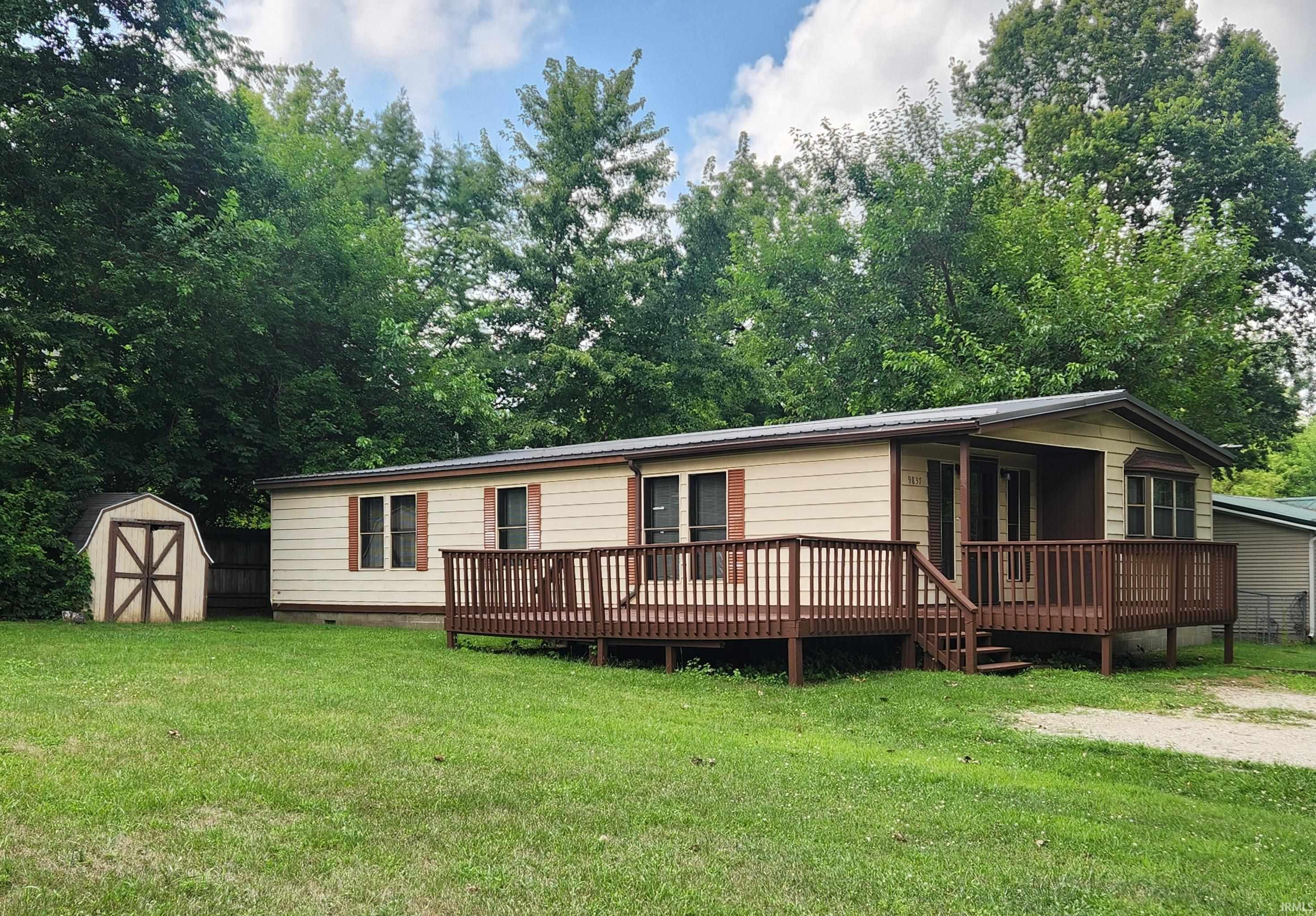 1st image of 9837 N Happiness Dr, Syracuse, IN 46567 | MLS# 202632356