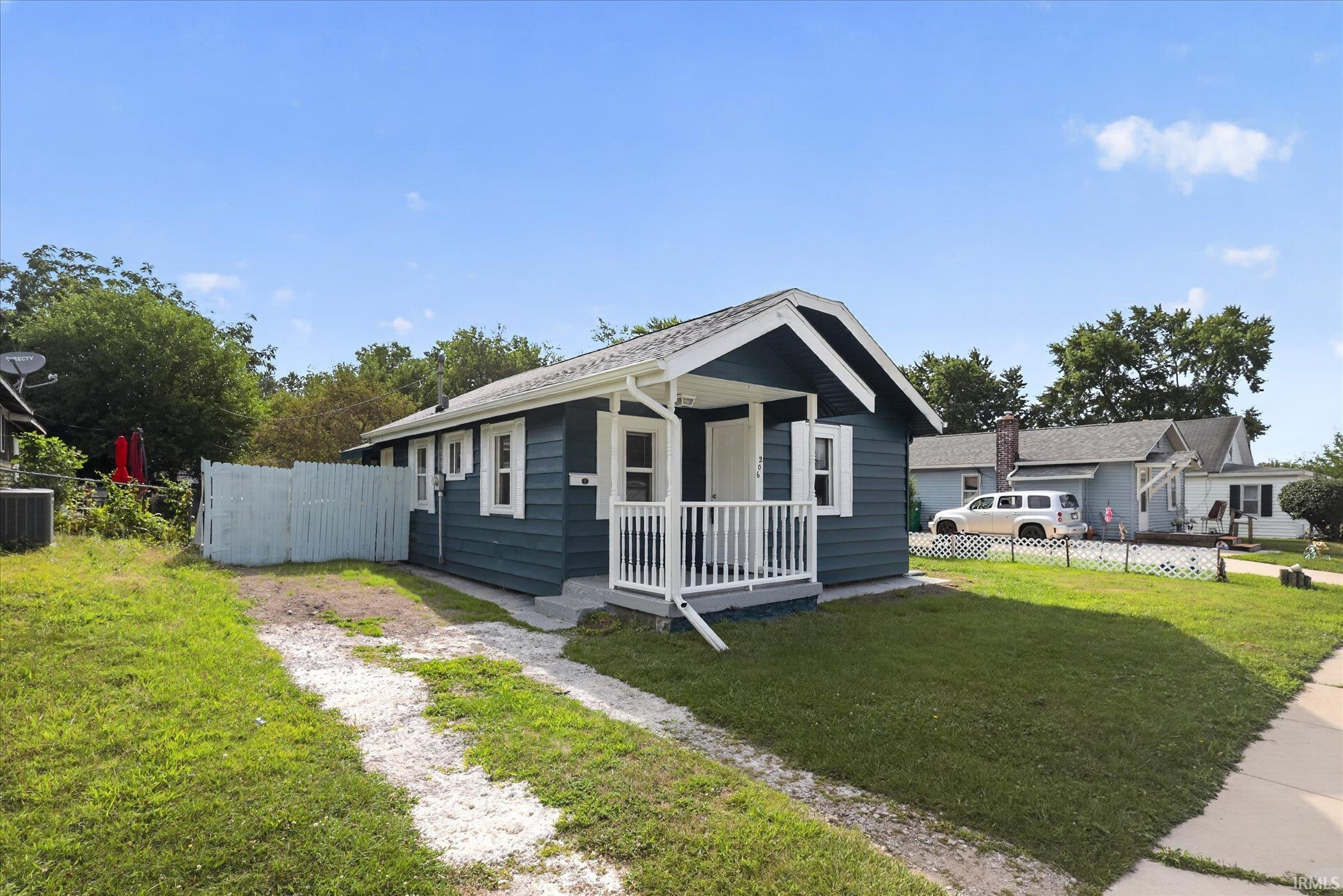 2nd image of 206 Helen Ave, Mishawaka, IN 46544 | MLS# 202632373