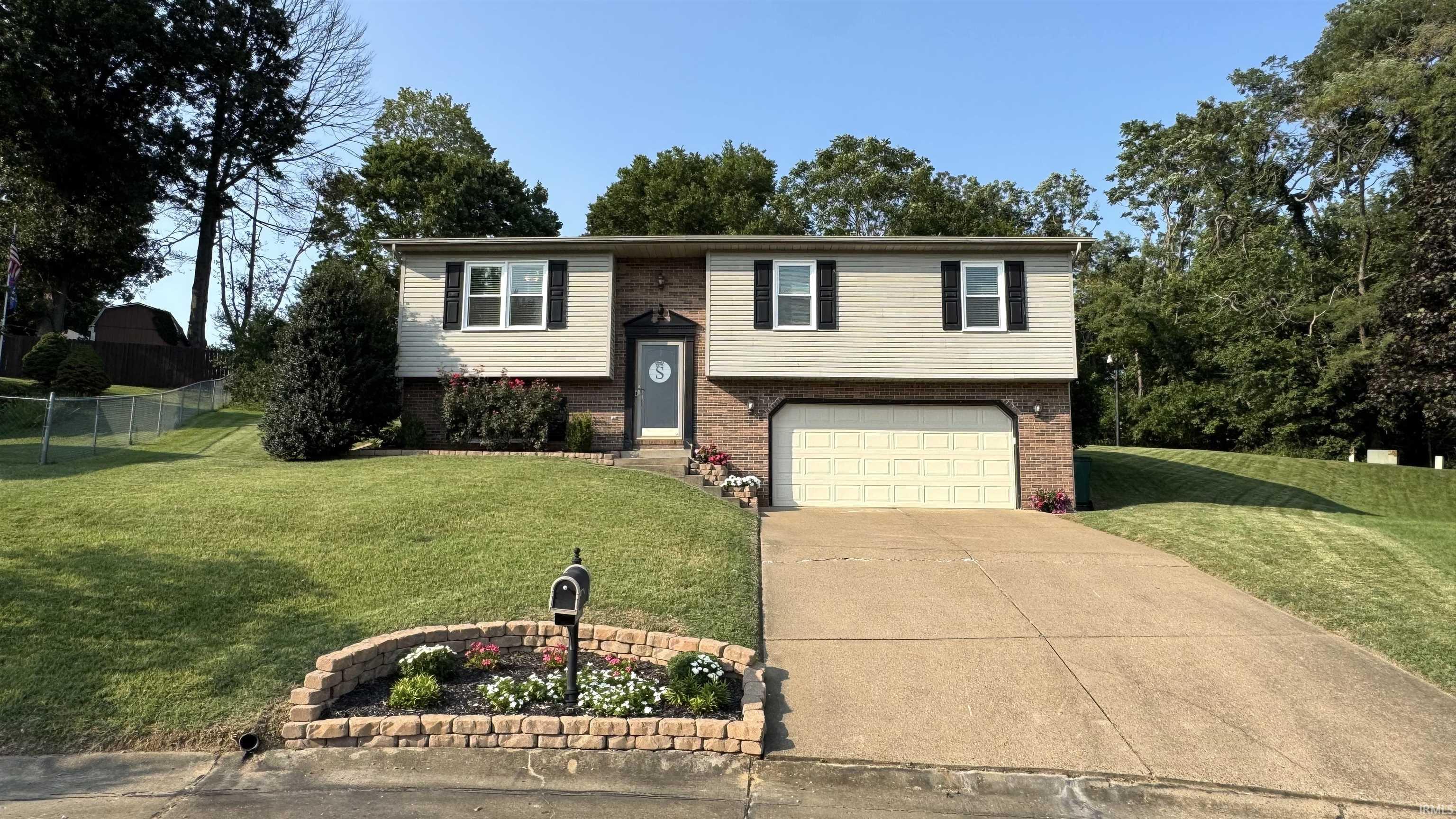Photo 1 of Manufactured home for sale at 5533 Meadowlark Dr, Evansville, IN 47712 | MLS# 202632423 | Listing updated on 2026-09-08