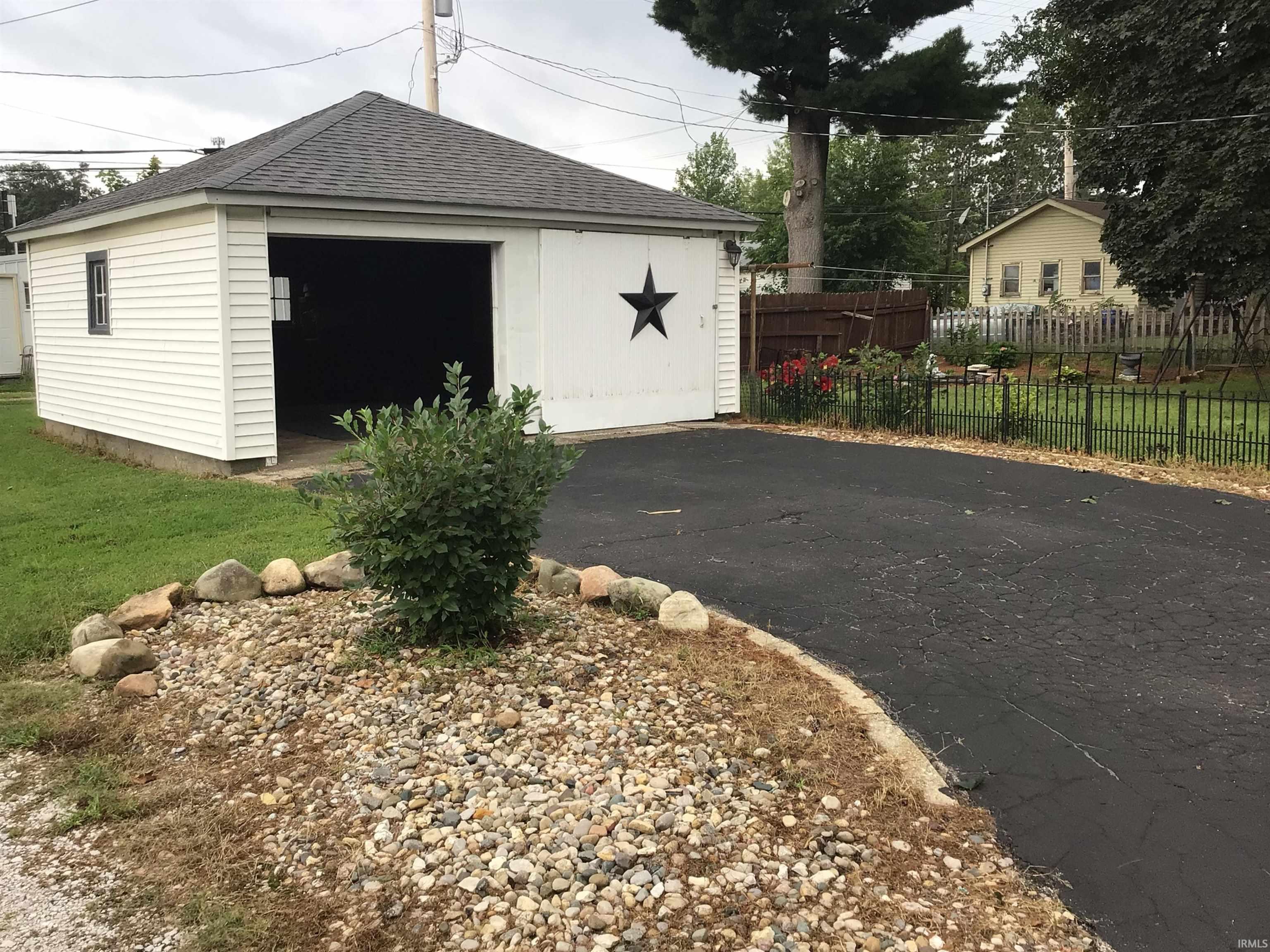 5th image of 315 N Market St, Winamac, IN 46996 | MLS# 202632432