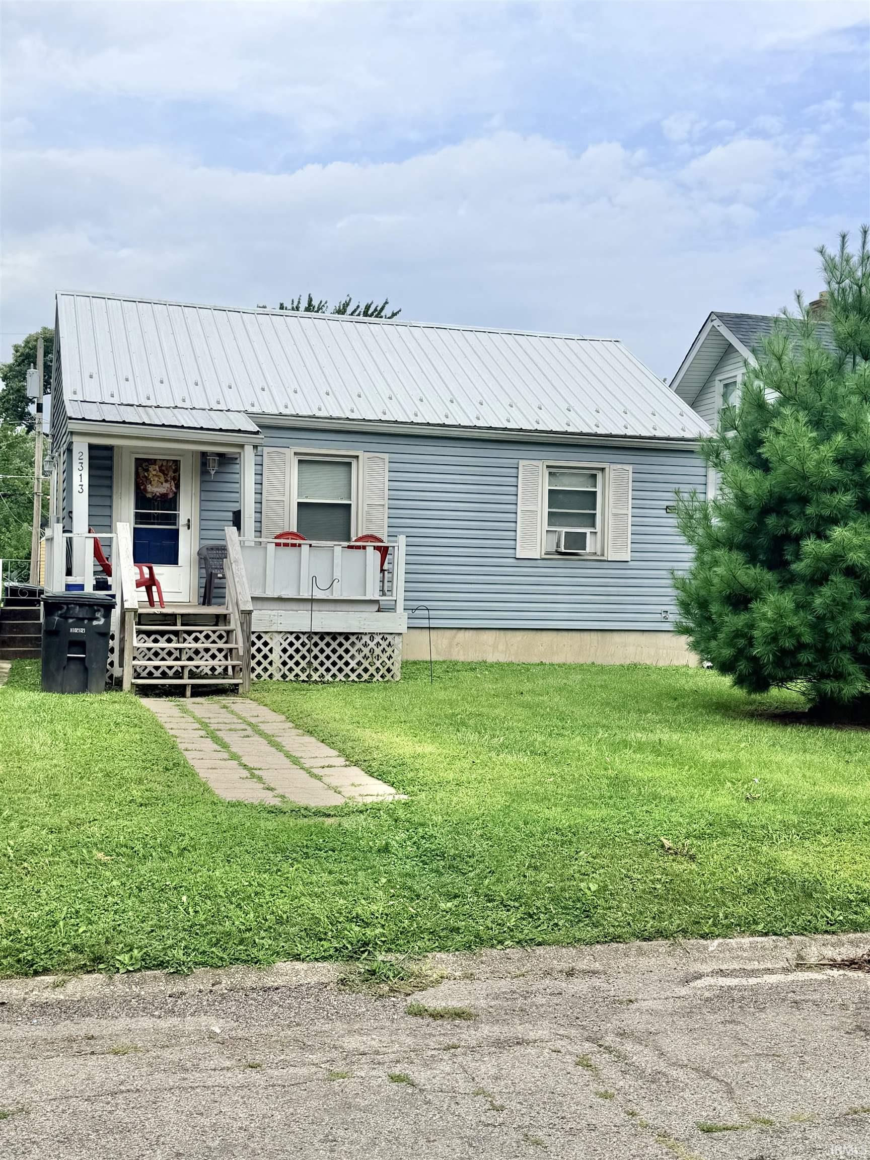 2nd image of 2313 S Grant St, Muncie, IN 47302 | MLS# 202632436