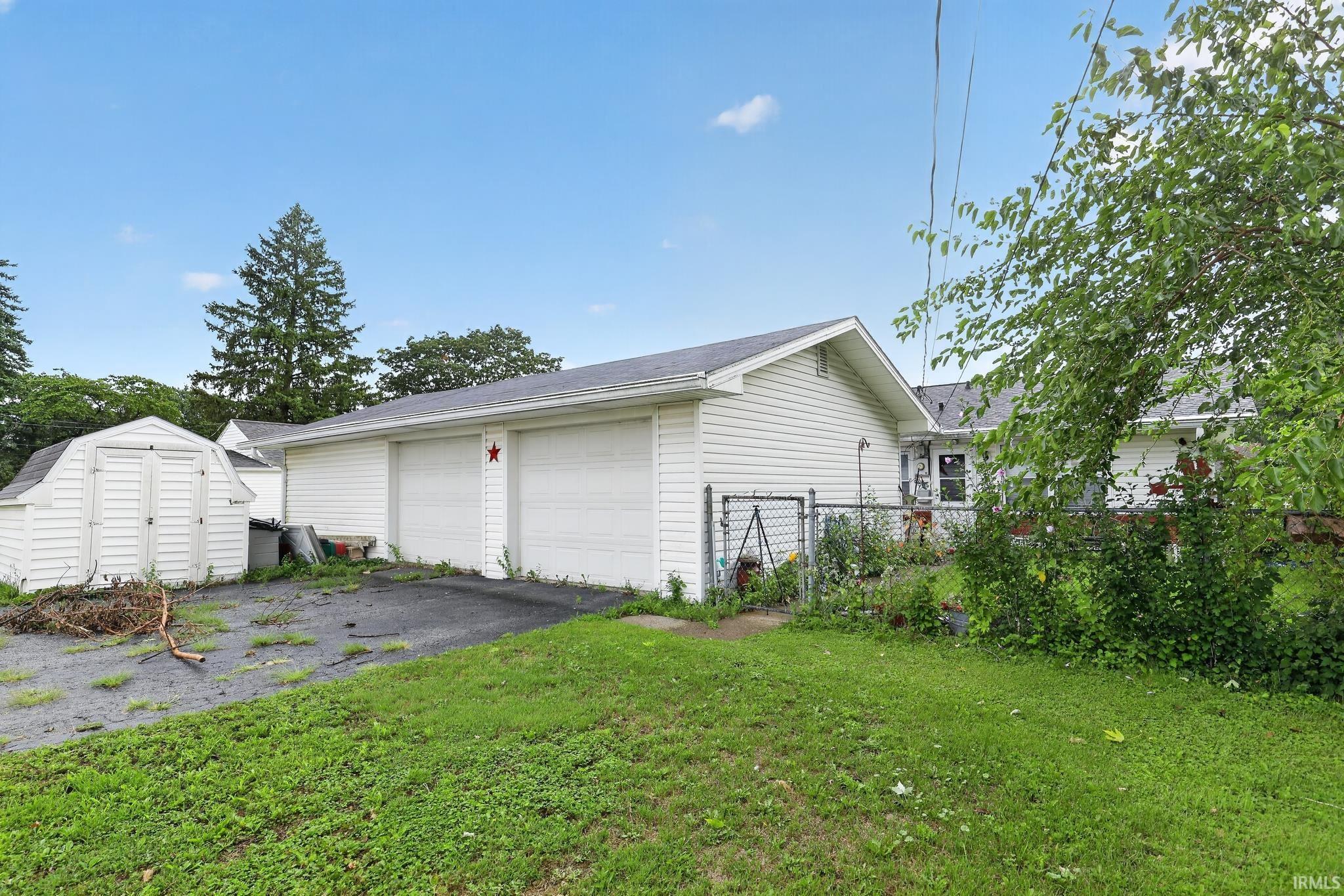 2nd image of 216 W South A St, Gas City, IN 46933 | MLS# 202632465