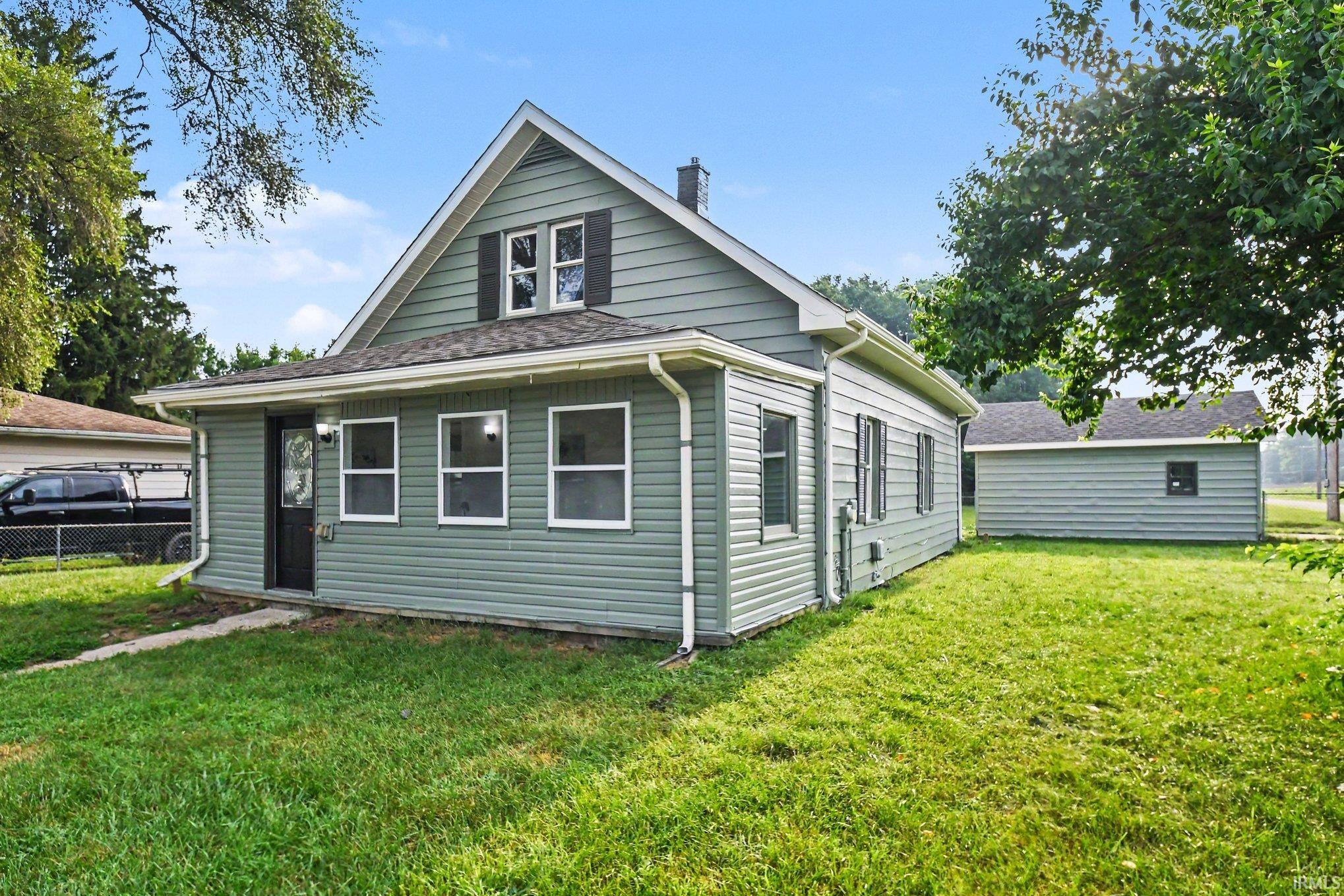 2nd image of 216 Ray St, Mishawaka, IN 46544 | MLS# 202632467