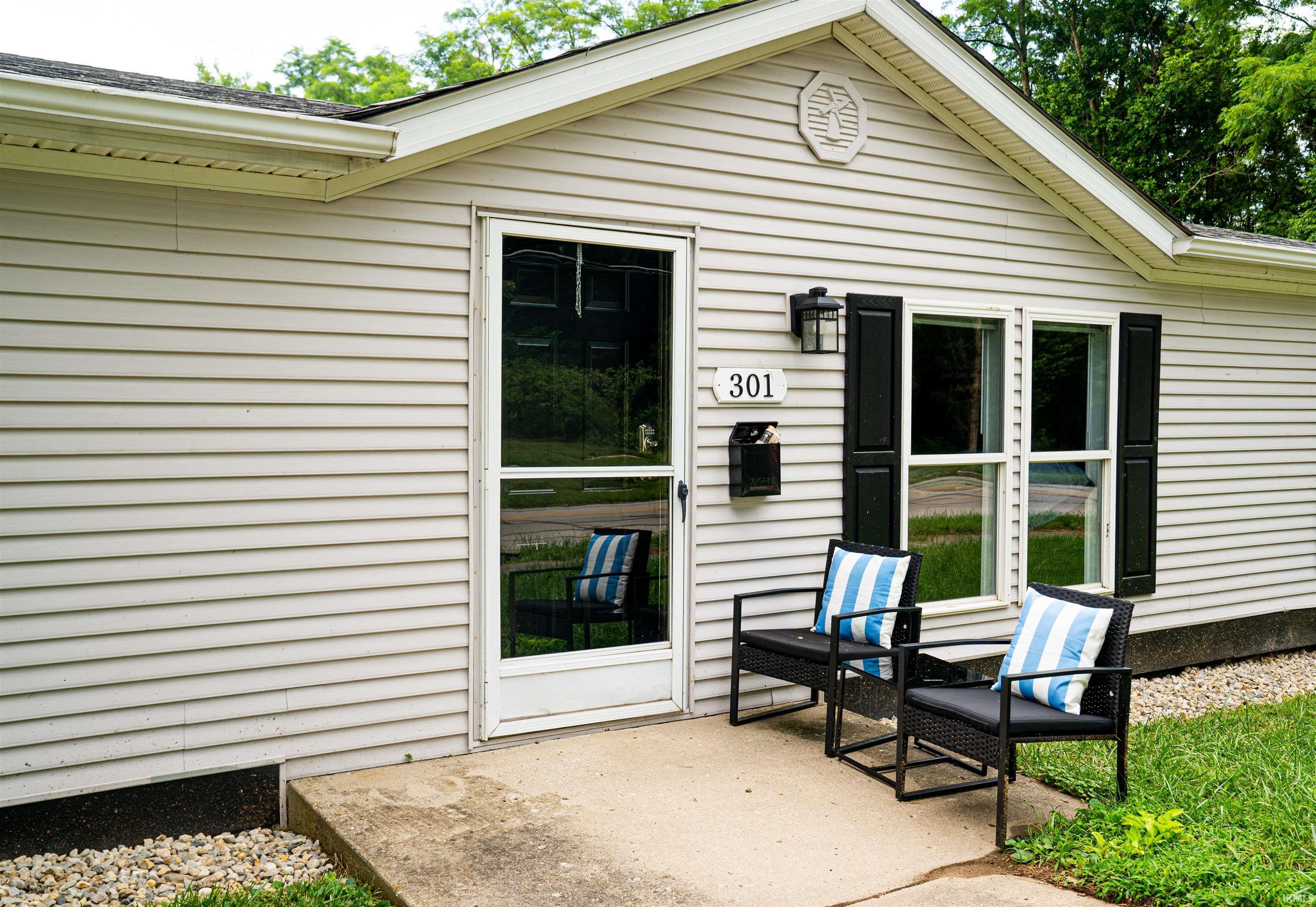 3rd image of 301 S Jefferson St, Knightstown, IN 46148 | MLS# 202632567