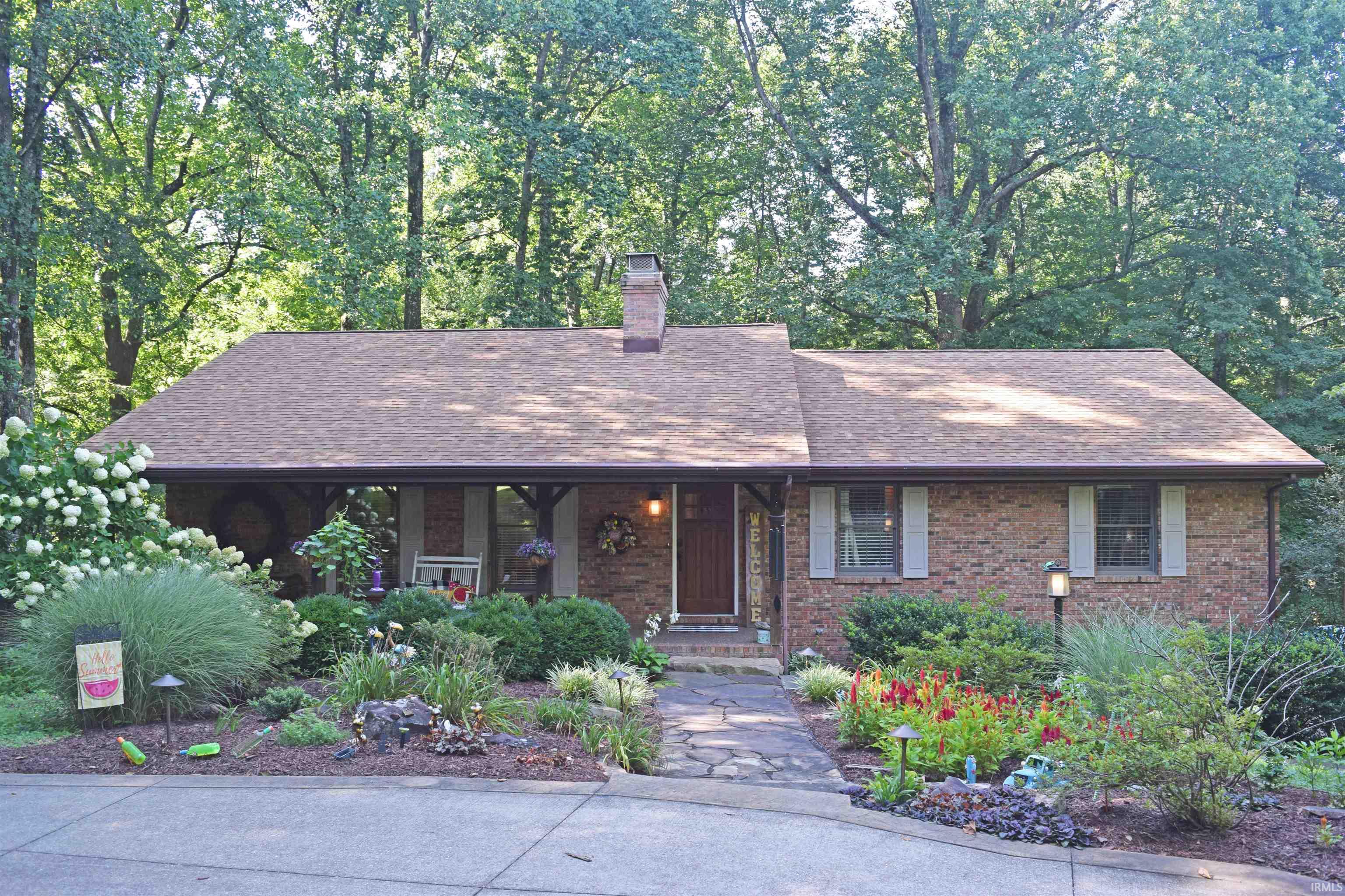 1st image of 6024 Broadway Ave, Evansville, IN 47712 | MLS# 202632576