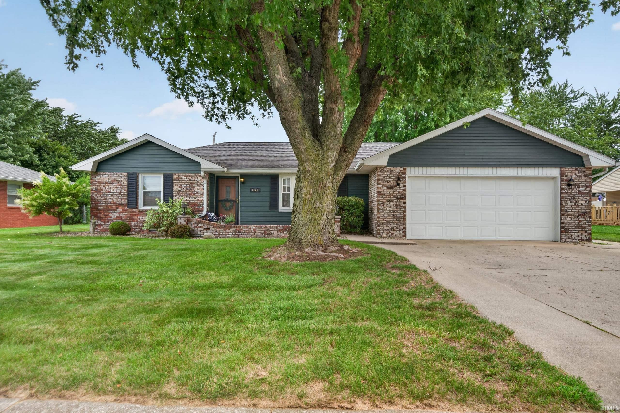 2nd image of 1604 E Cadillac Dr, Kokomo, IN 46902 | MLS# 202632585