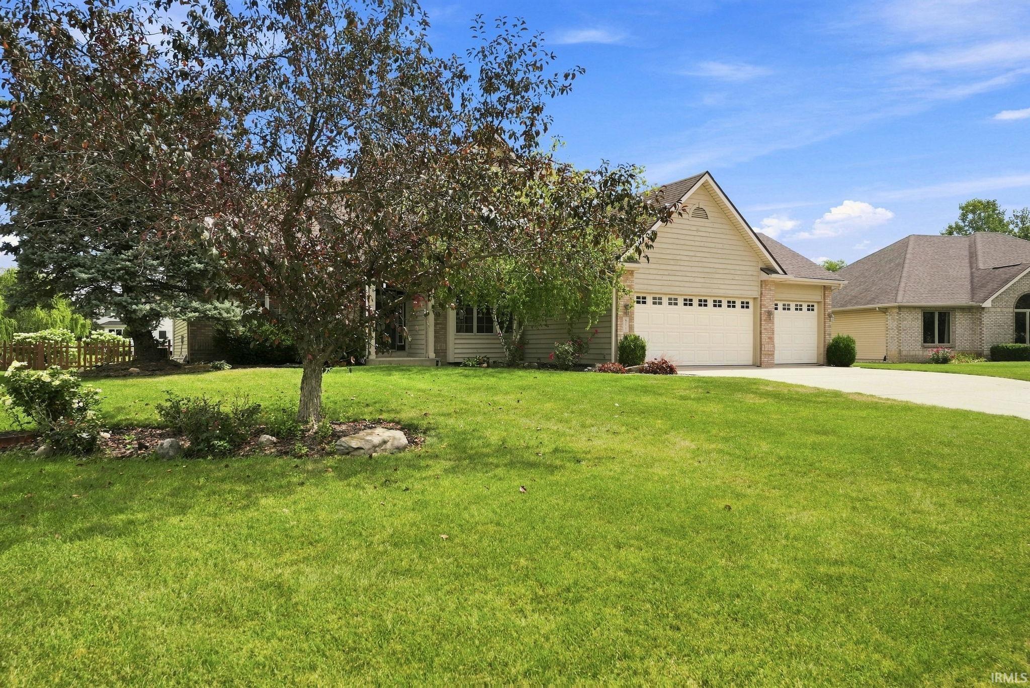 2nd image of 811 Blackthorn Cvs, Fort Wayne, IN 46804 | MLS# 202632591