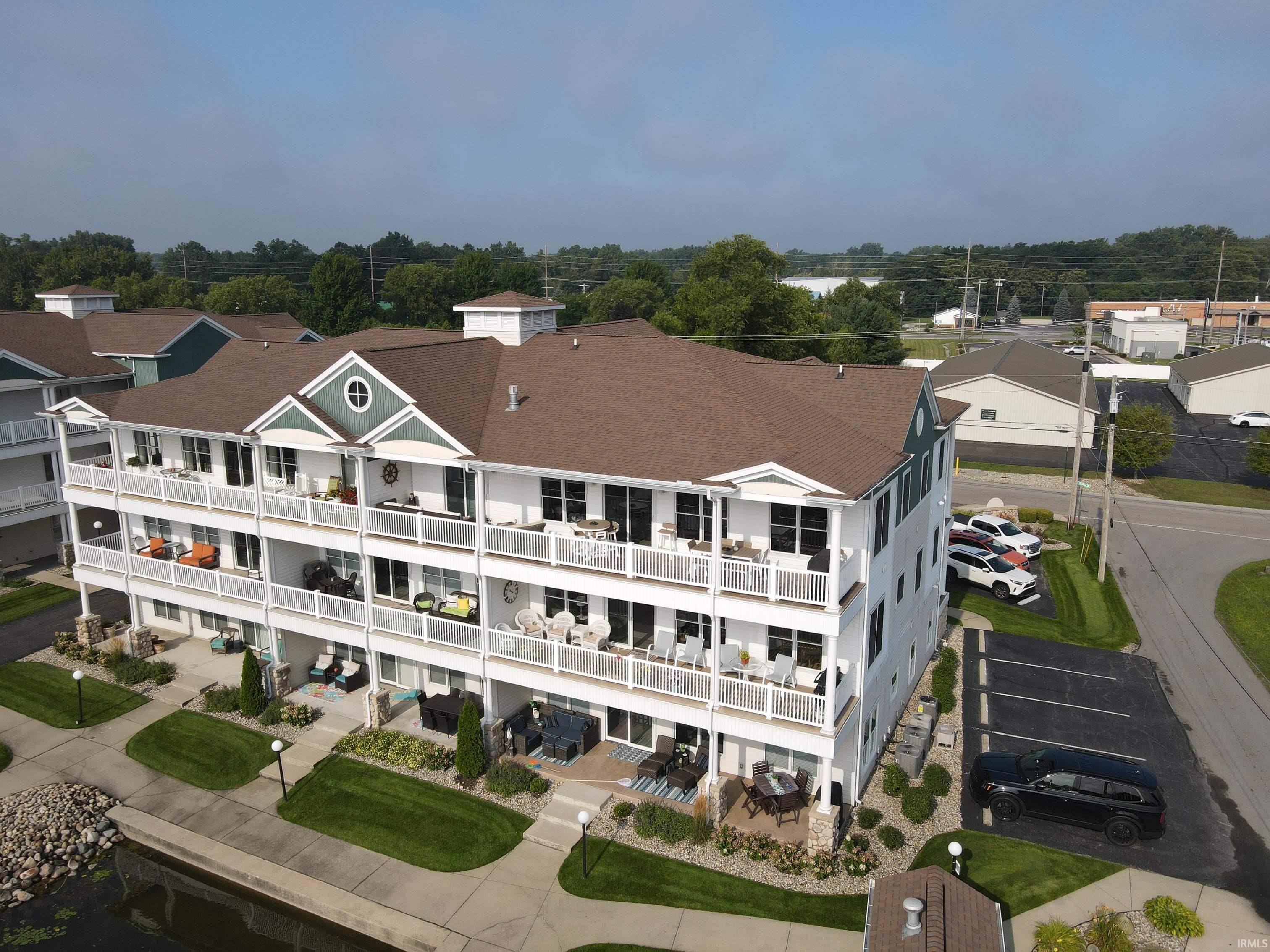 2nd image of 1300 S Harkless Dr #B4, Syracuse, IN 46567 | MLS# 202632621