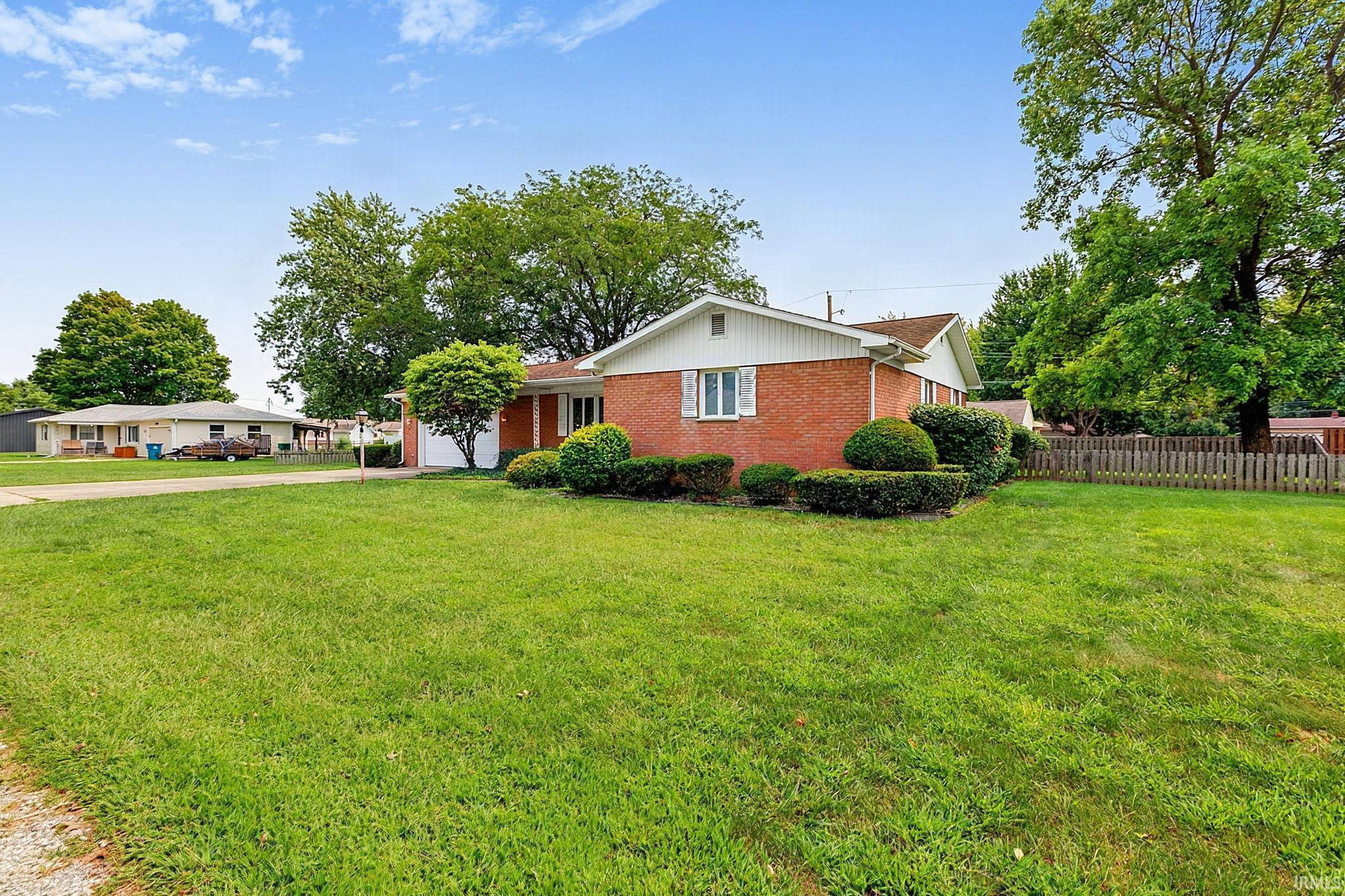 2nd image of 911 W 52 St, Marion, IN 46953 | MLS# 202632705