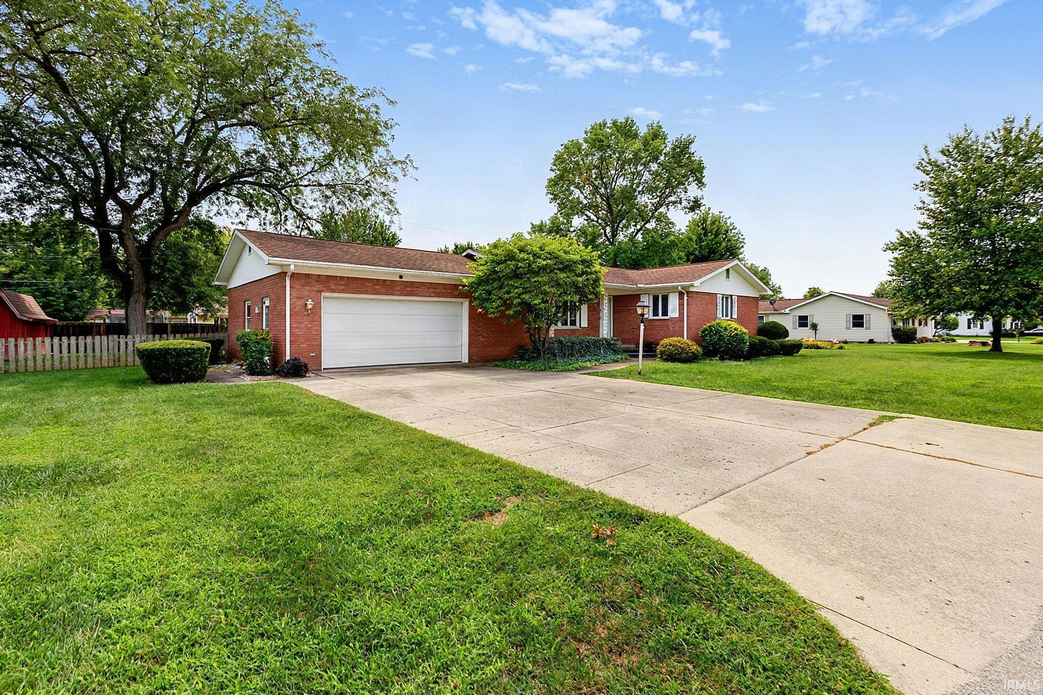 3rd image of 911 W 52 St, Marion, IN 46953 | MLS# 202632705