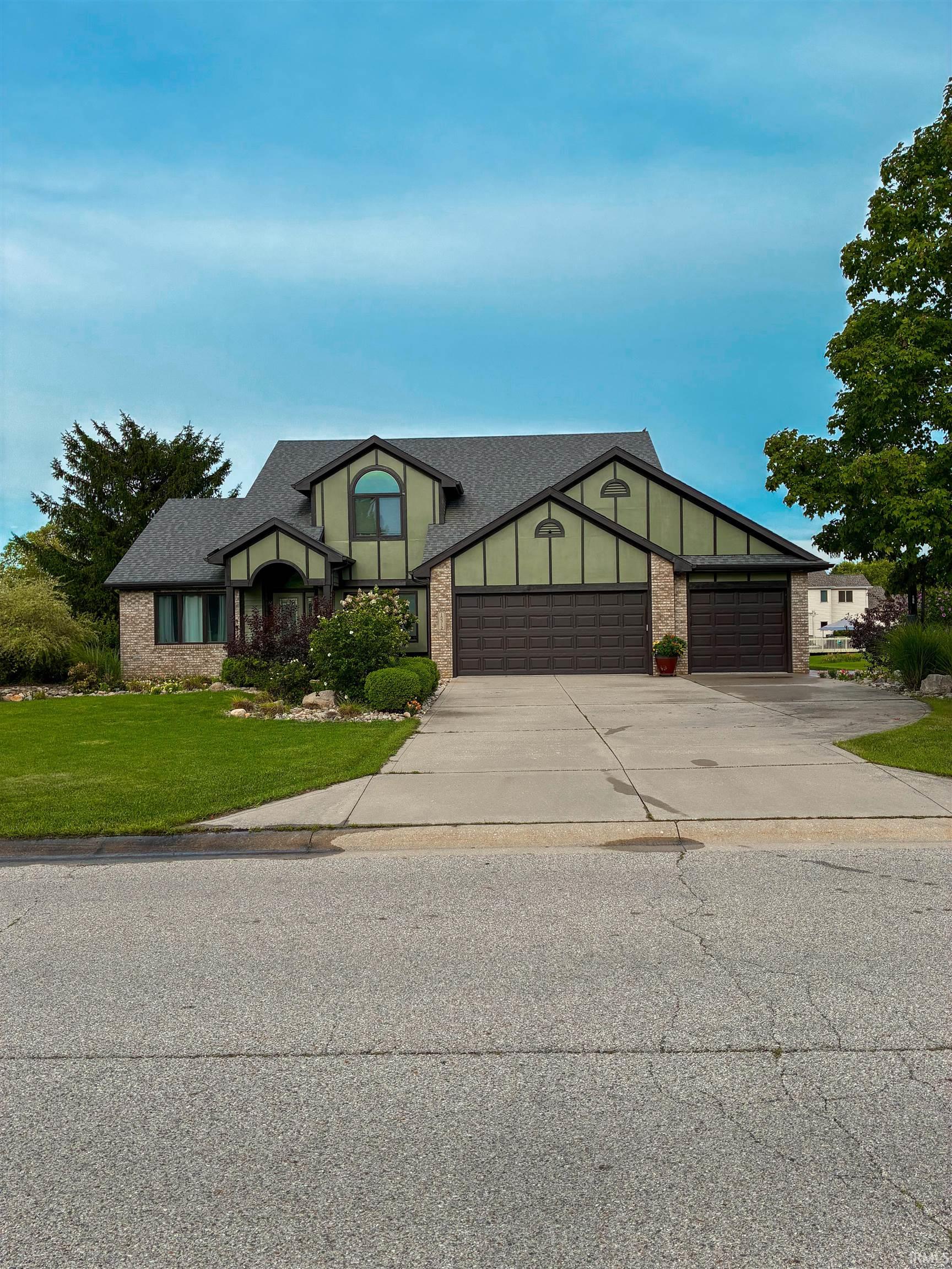Manufactured home for sale at 15312 Lions Psge, Leo, IN 46765 | MLS# 202632708