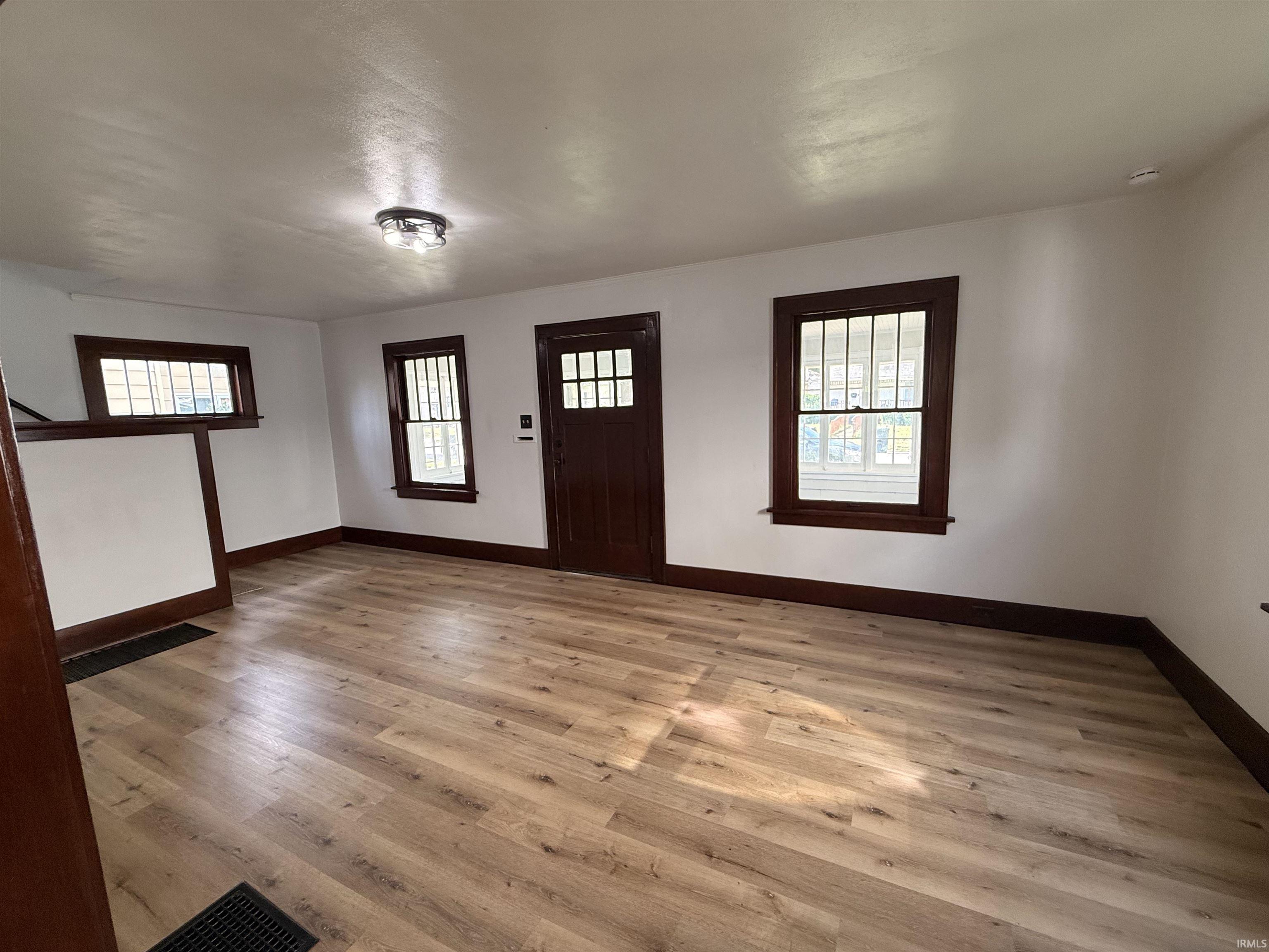 5th image of 217 Altgeld St, South Bend, IN 46614 | MLS# 202632713