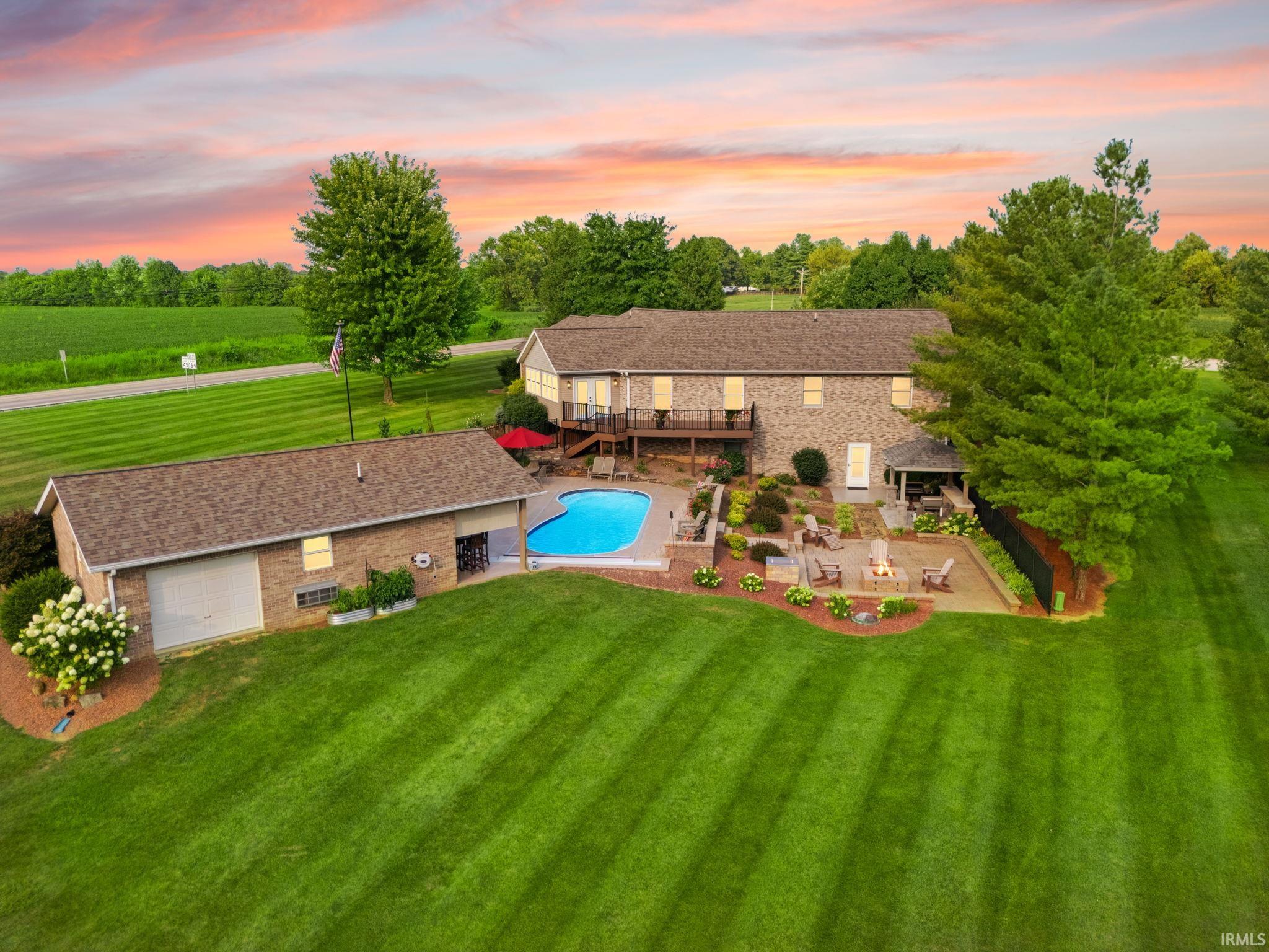 image of 575 N Weisheit Dr, Jasper, IN 47546 | MLS# 202632724