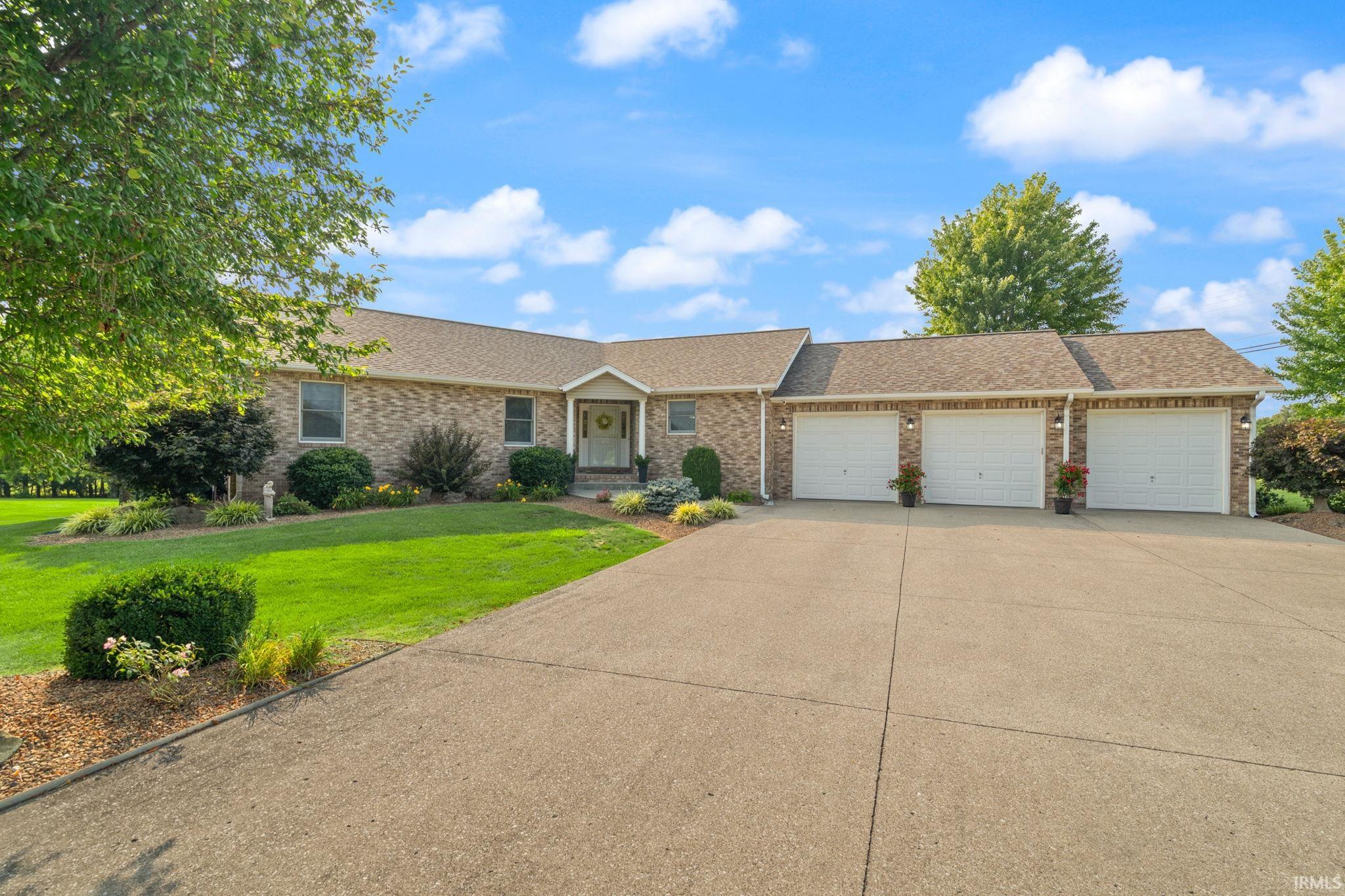 image of 575 N Weisheit Dr, Jasper, IN 47546 | MLS# 202632724