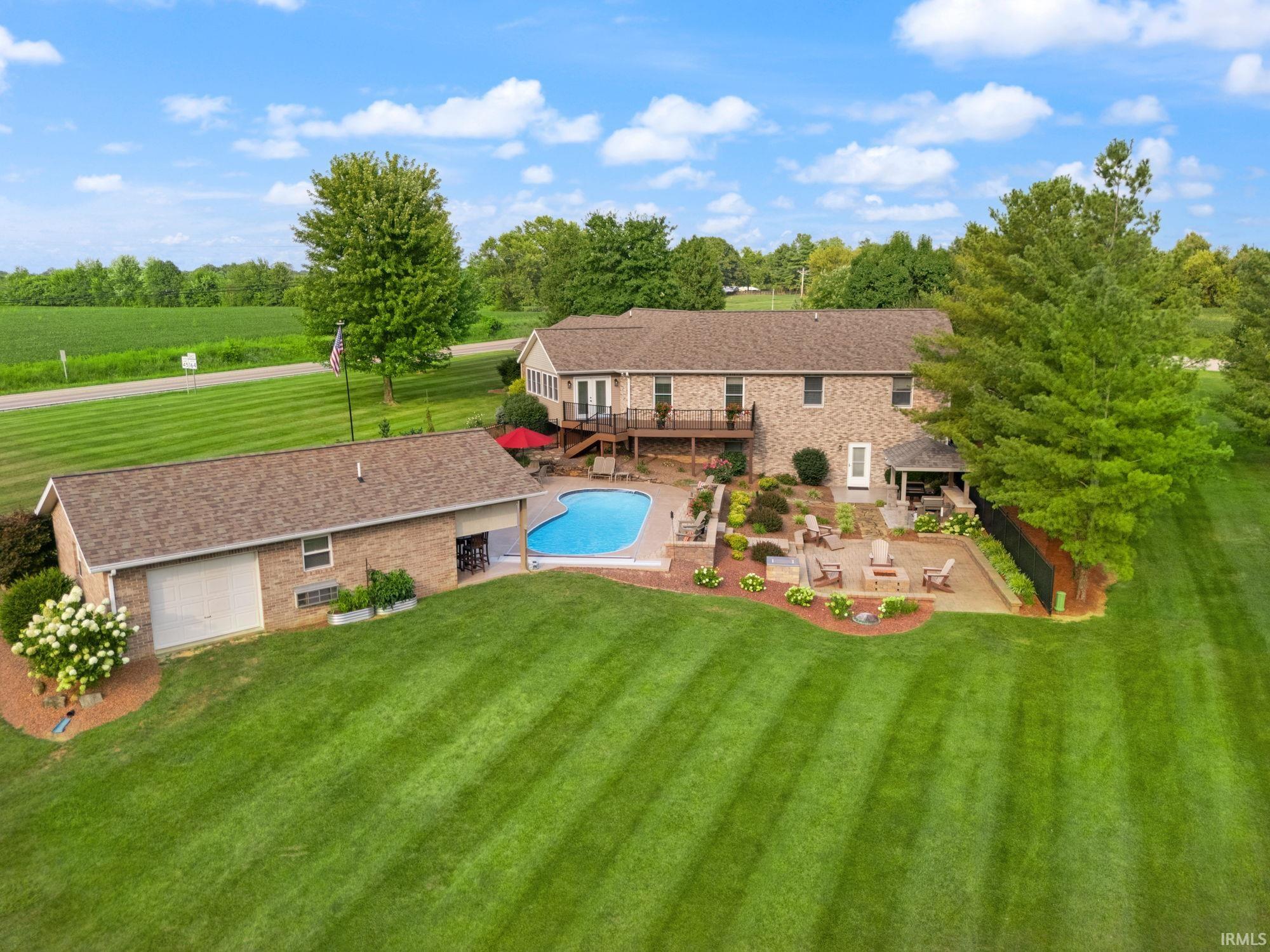 image of 575 N Weisheit Dr, Jasper, IN 47546 | MLS# 202632724