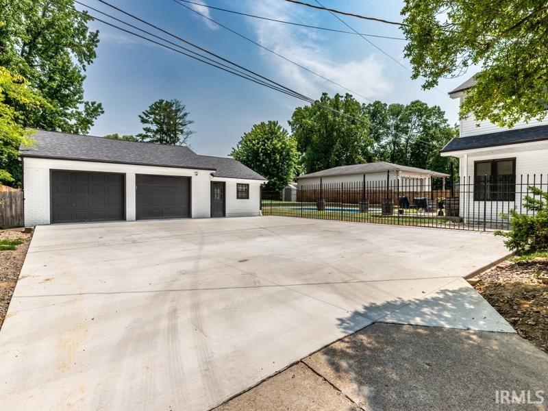 5th image of 900 Plaza Dr, Evansville, IN 47715 | MLS# 202632758
