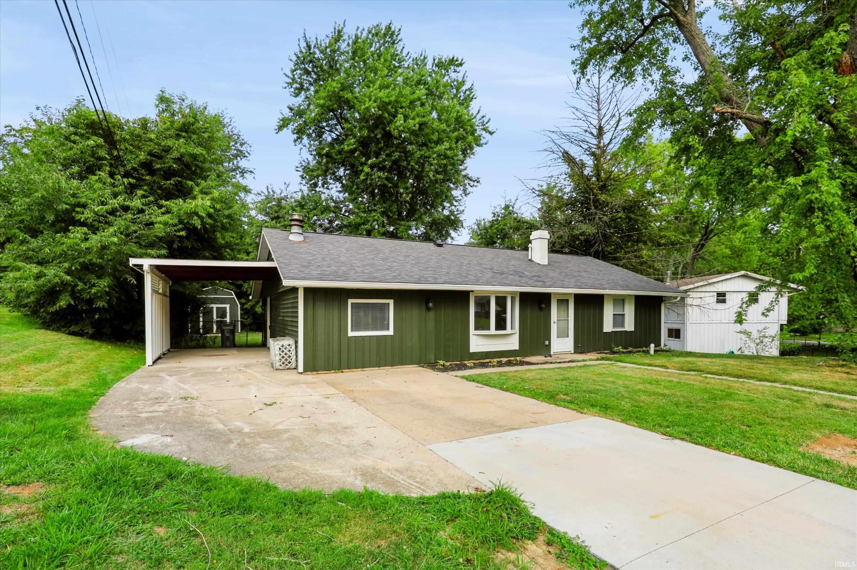 3rd image of 3321 N Stoneycrest Rd, Bloomington, IN 47404 | MLS# 202632765