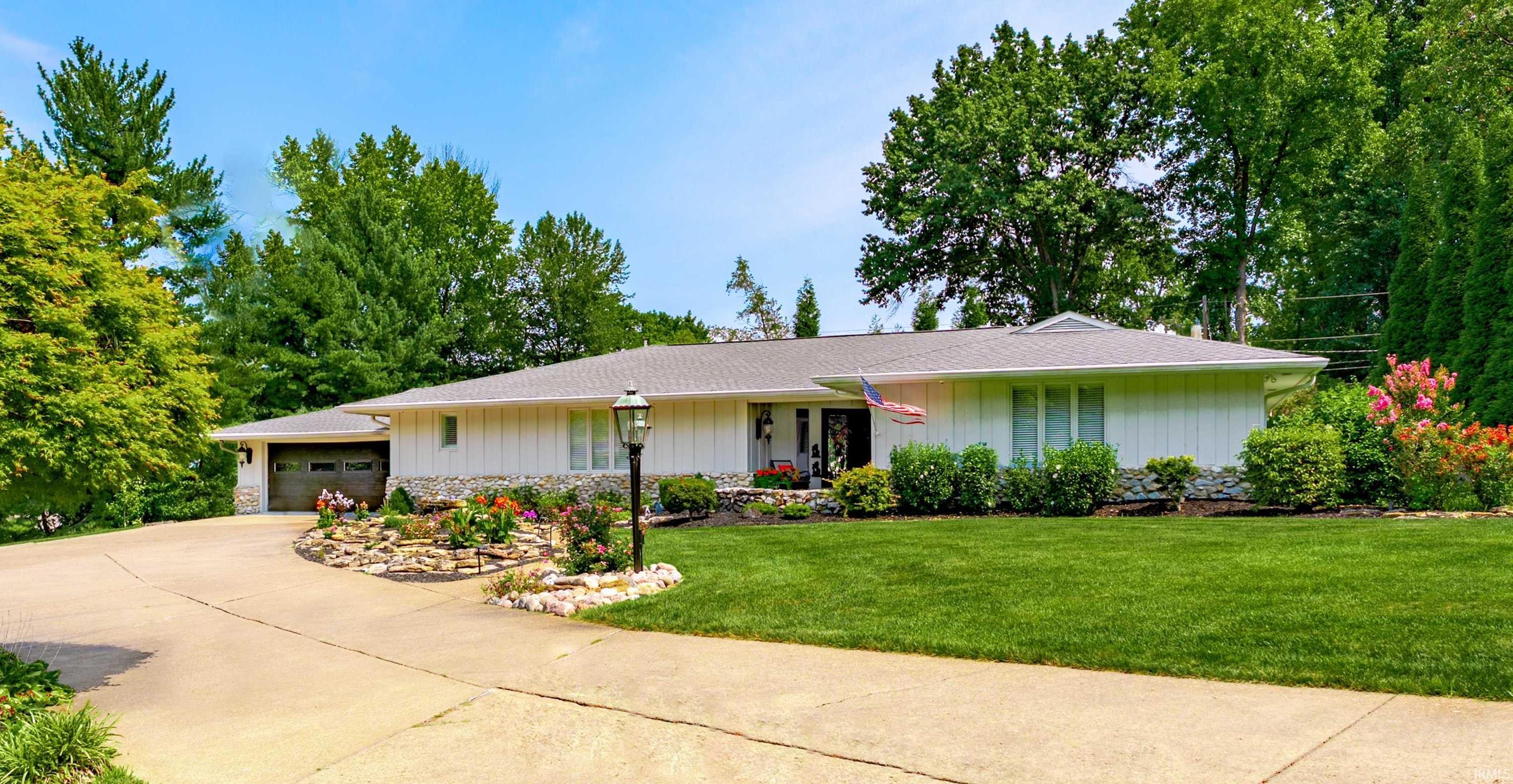 1st image of 300 Stonegate Rd, Evansville, IN 47711 | MLS# 202632772