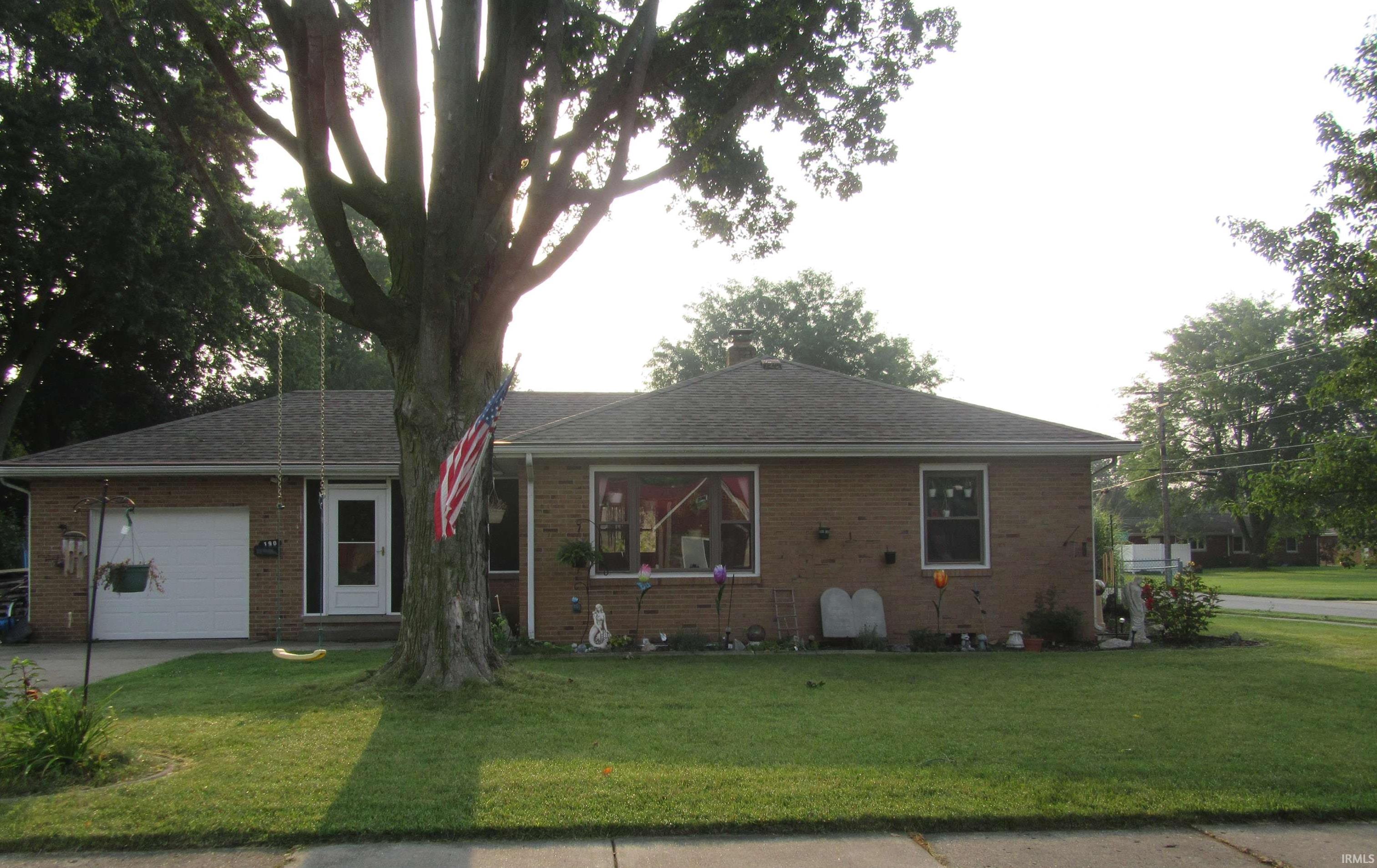 2nd image of 190 Witmer Ave, Elkhart, IN 46516 | MLS# 202632773