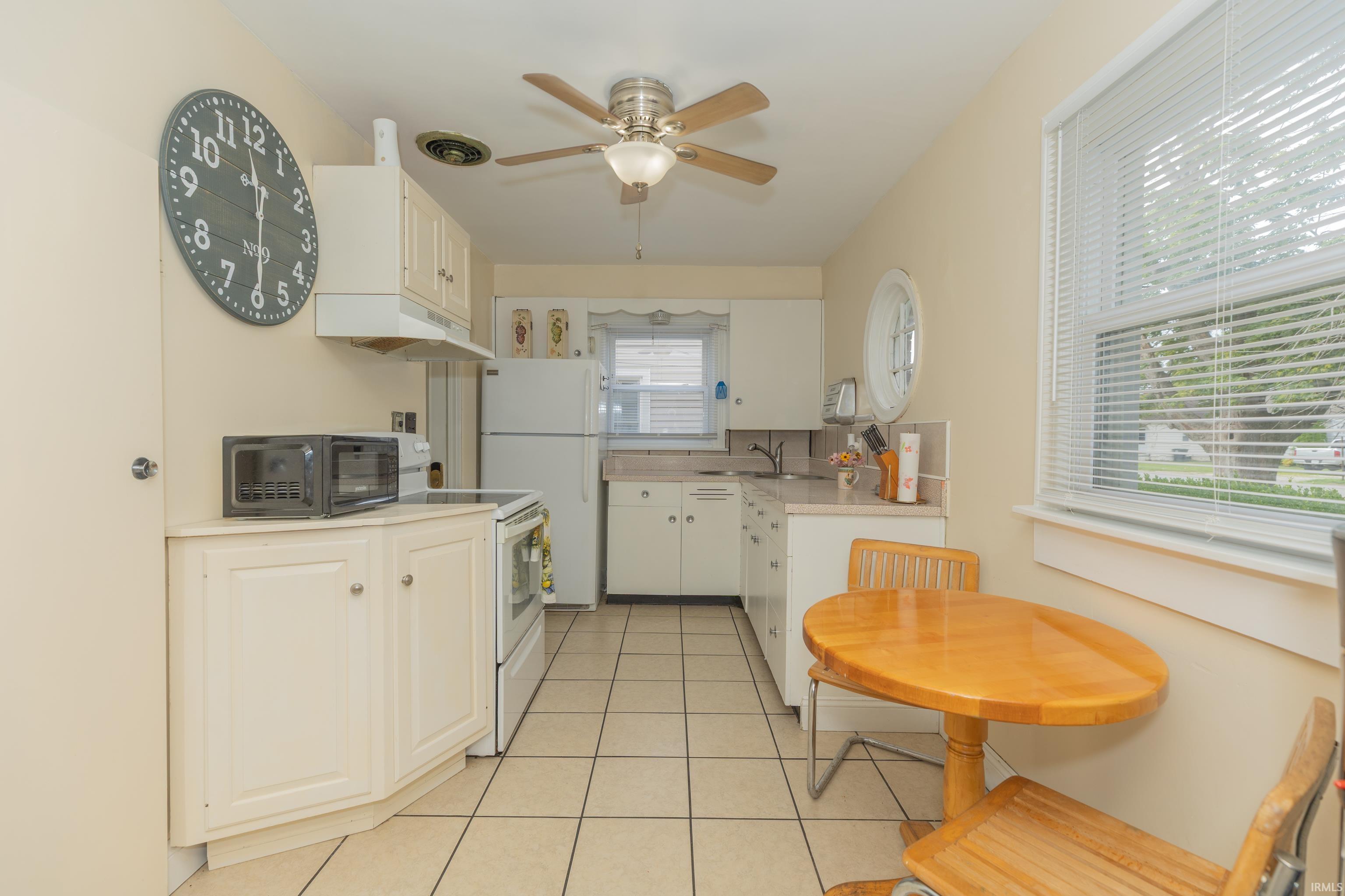 5th image of 2723 Stringtown Rd, Evansville, IN 47711 | MLS# 202632779